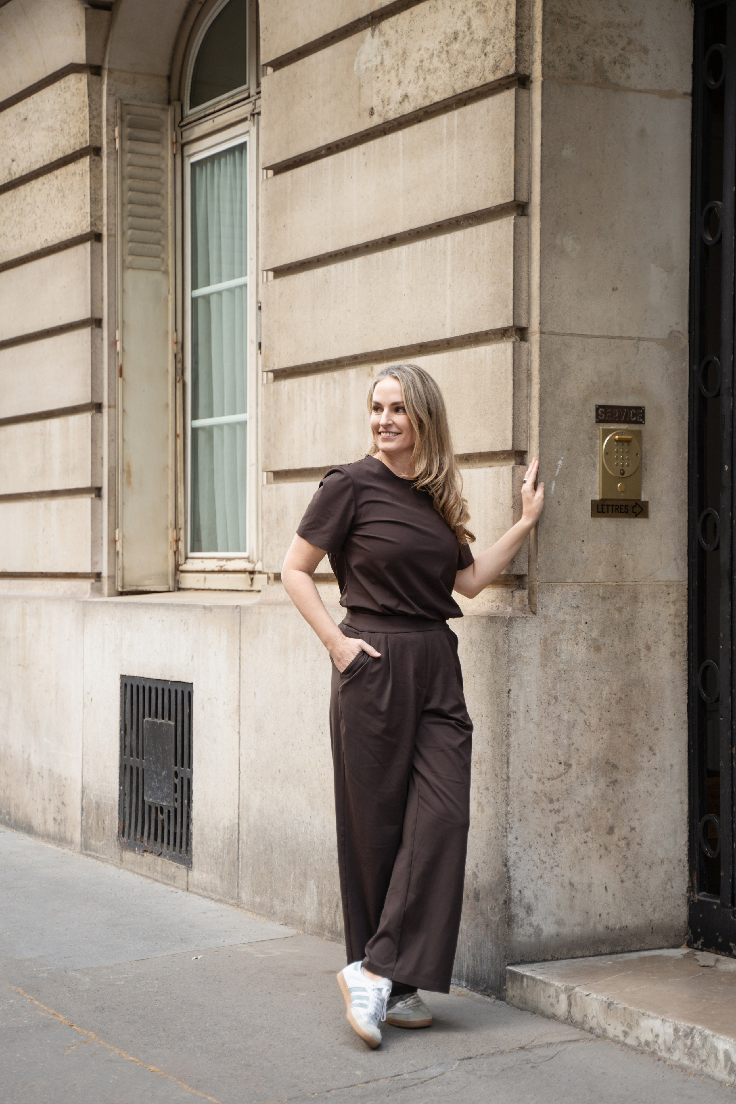 Content Nadia (2.5 hours). Photographer in Paris|Solo and groups, portraits & content, couples photo-shoot in Paris at the best locations