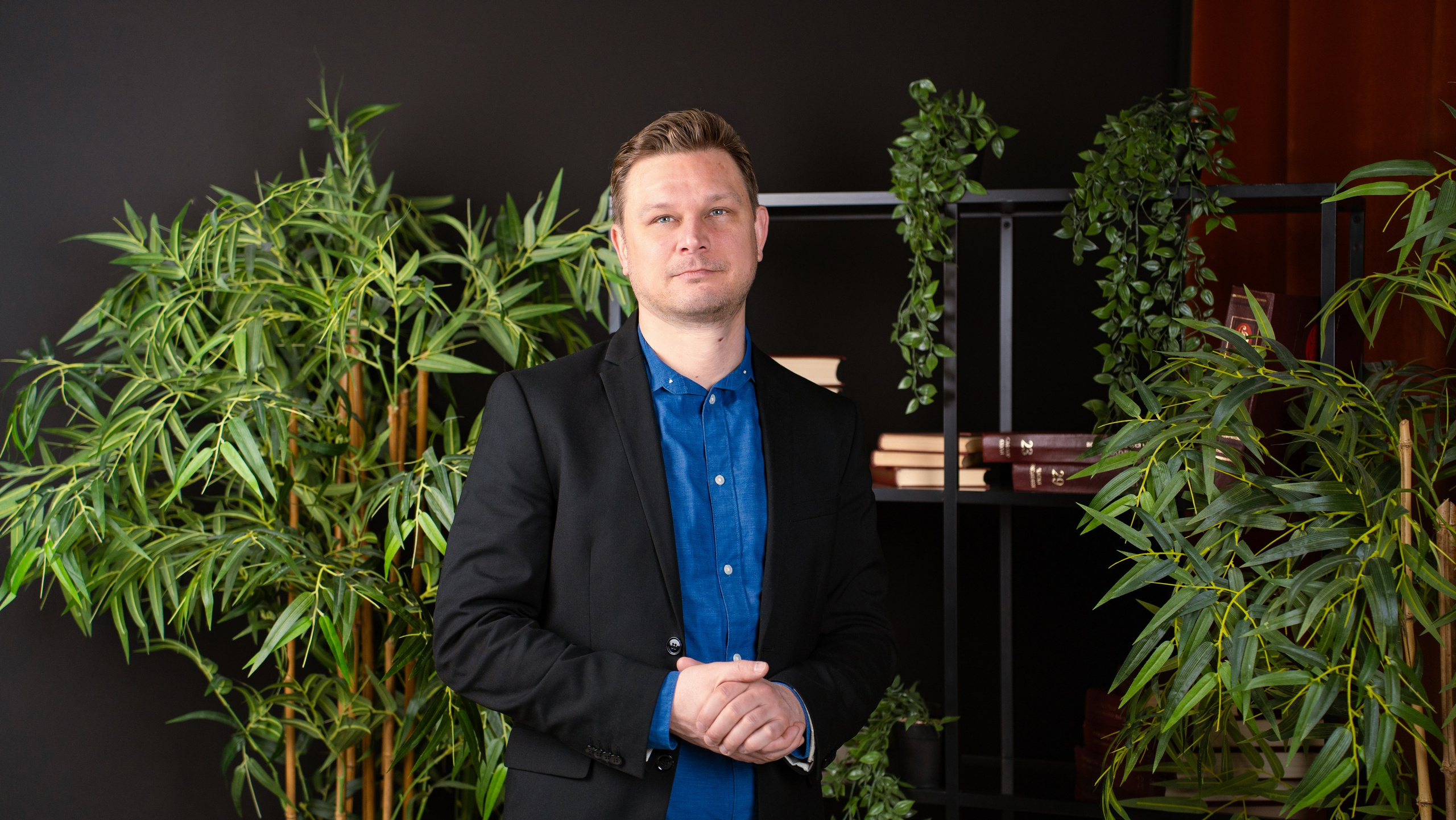 Business Photoshoot in Chisinau. Photographer in Chisinau — Raymond | Portraits, Events & Product Photography