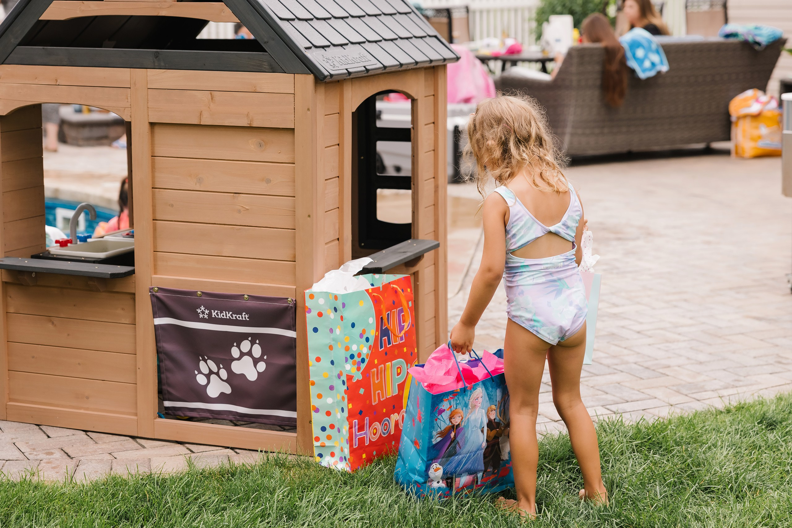 Birthday Party. Wedding family event photographer in Chicago Nick Yushevich