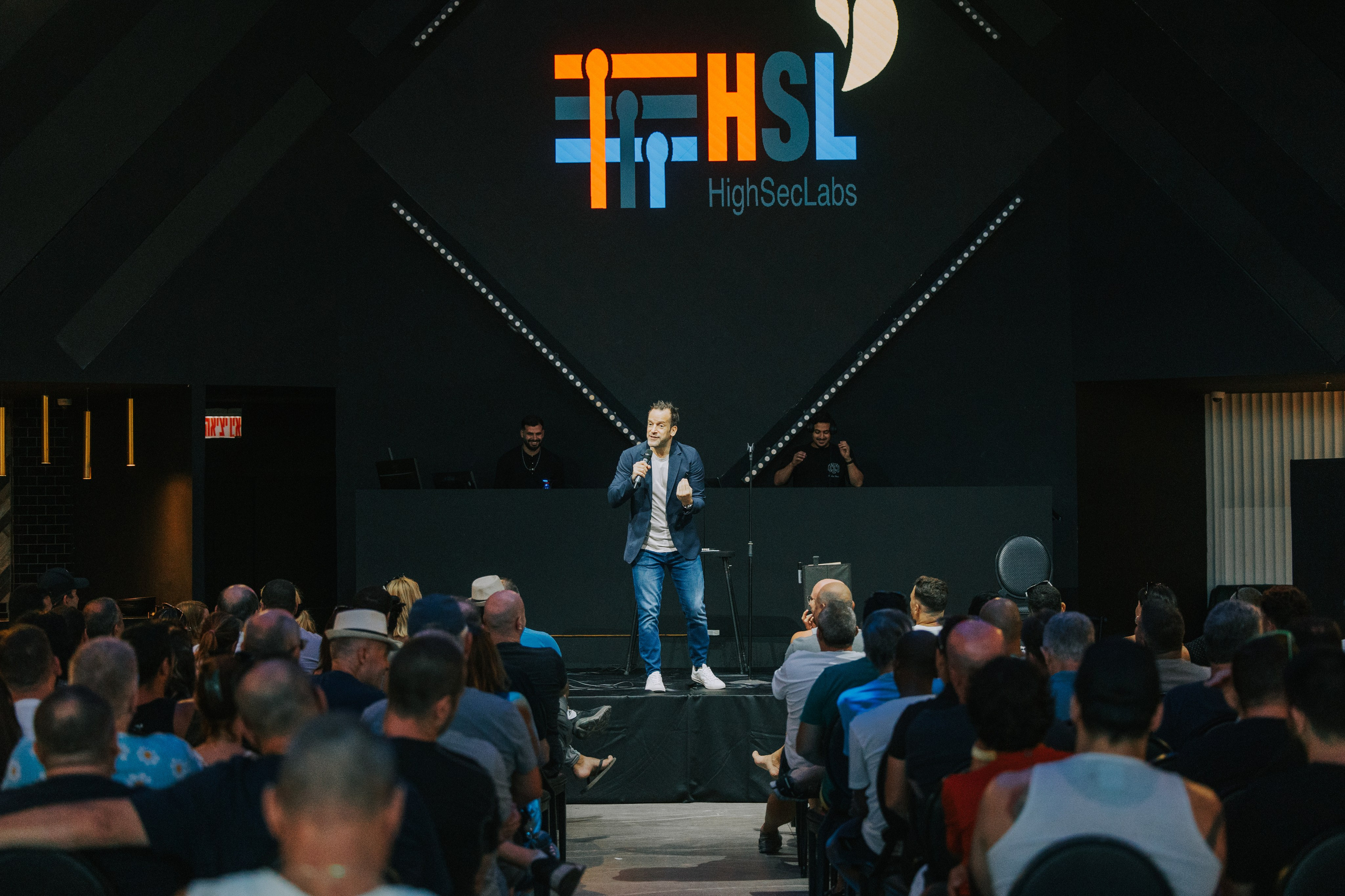 HSL- summer vibes. AMIR BUCHNIK PHOTOGRAPHER