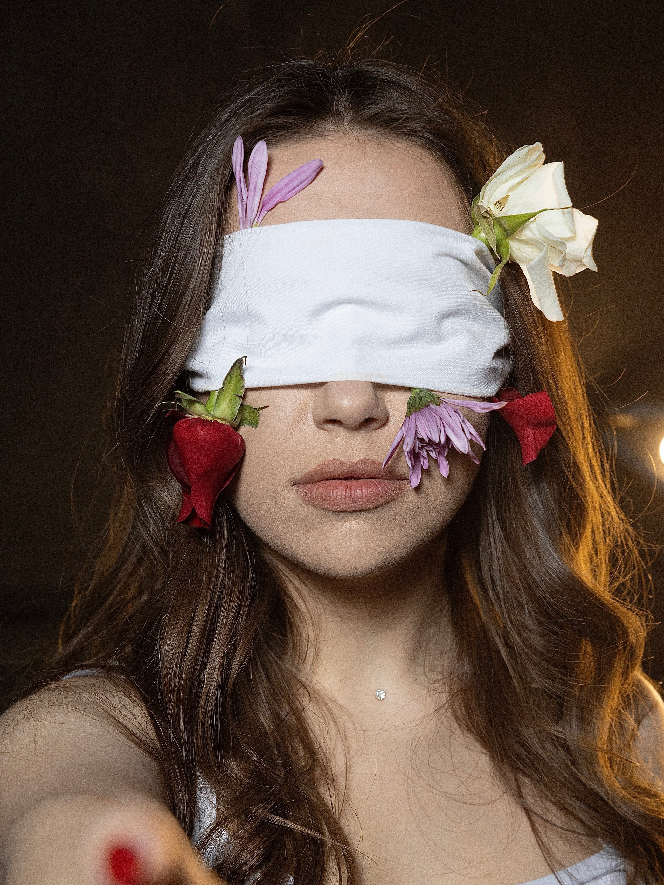 Глубокая ретушь. Аяна Крапивкина — профессиональная ретушь и AI-визуал