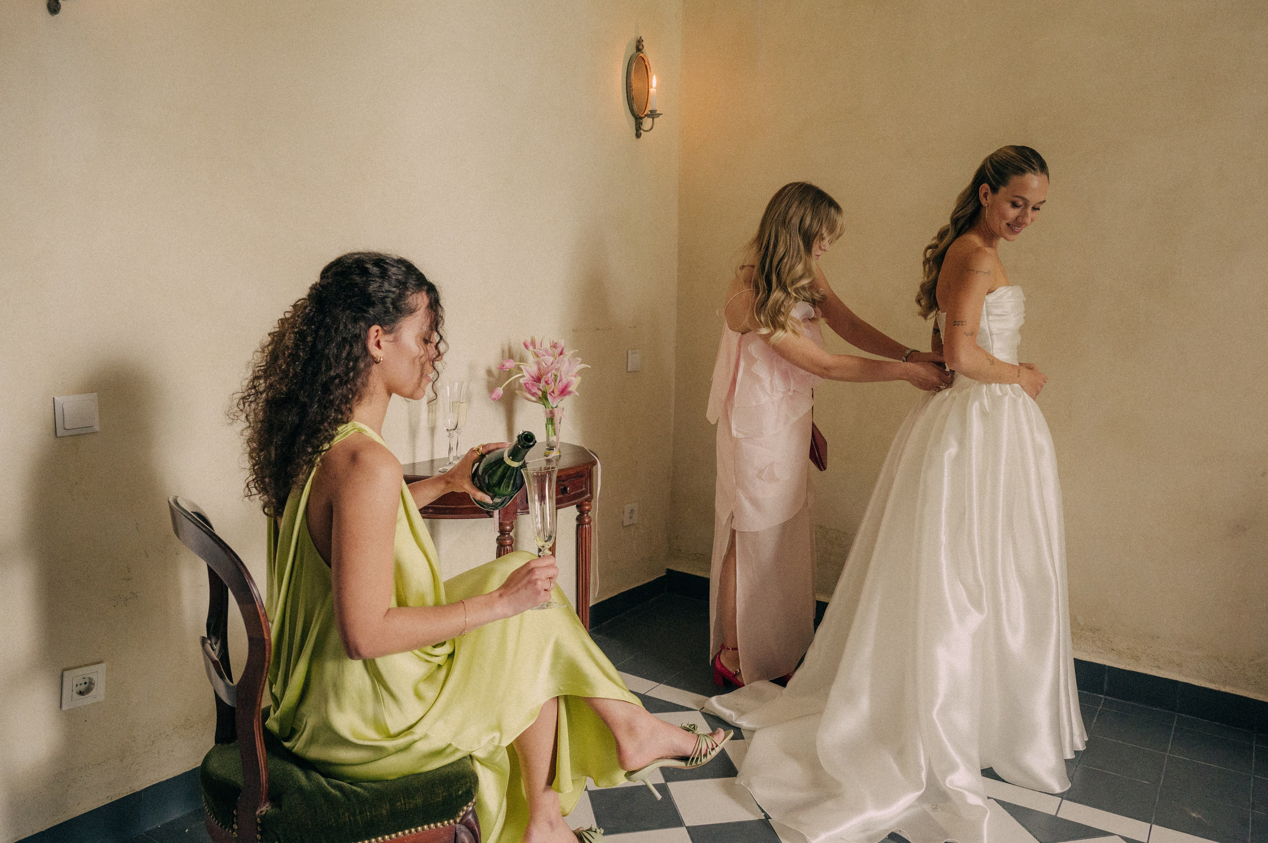 Paula and Tony. Wedding and commercial photographer