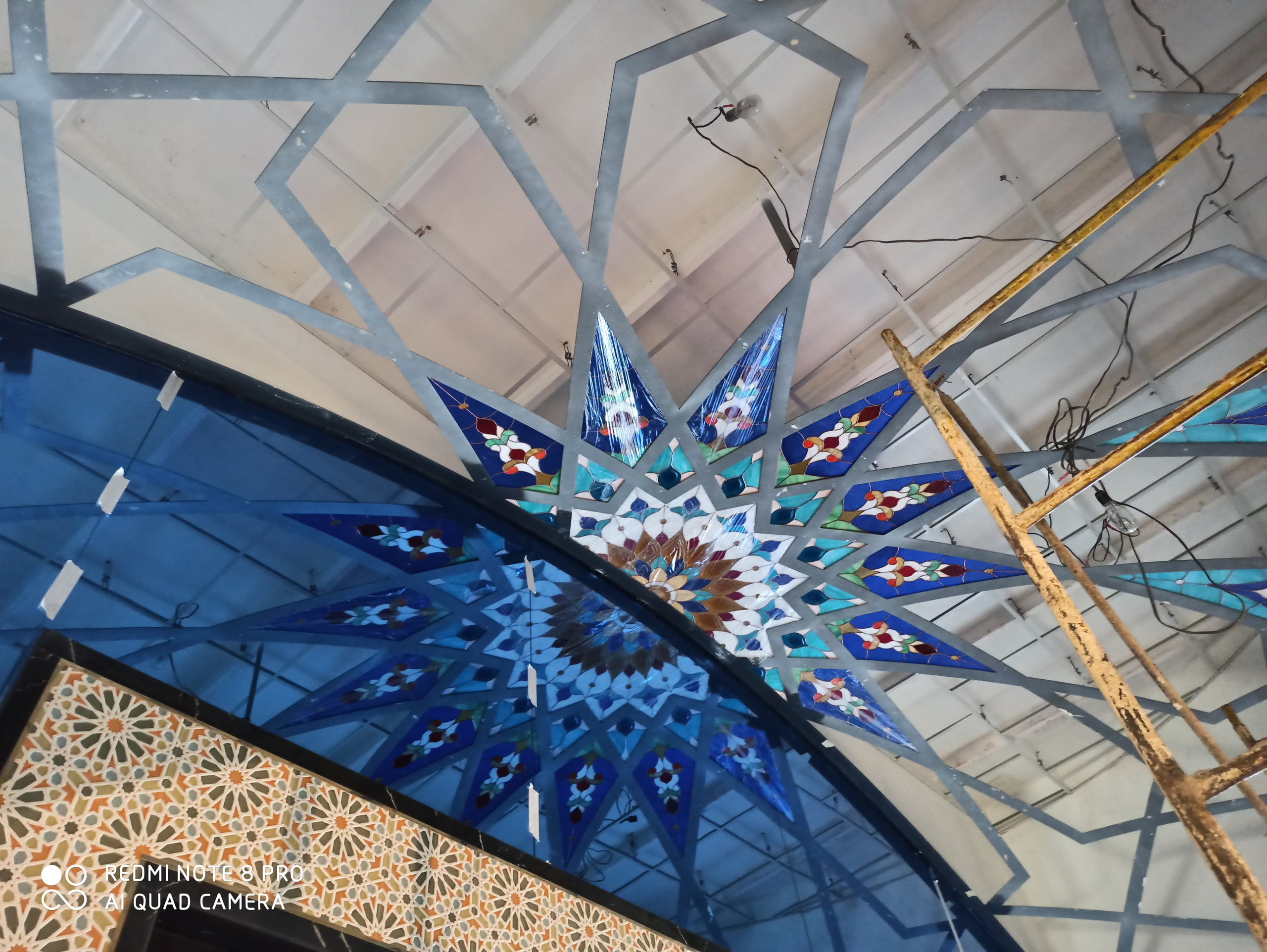 La Vitrage UAE. Professional Artist, teacher of art, Artistic Photographer In Dubai (U