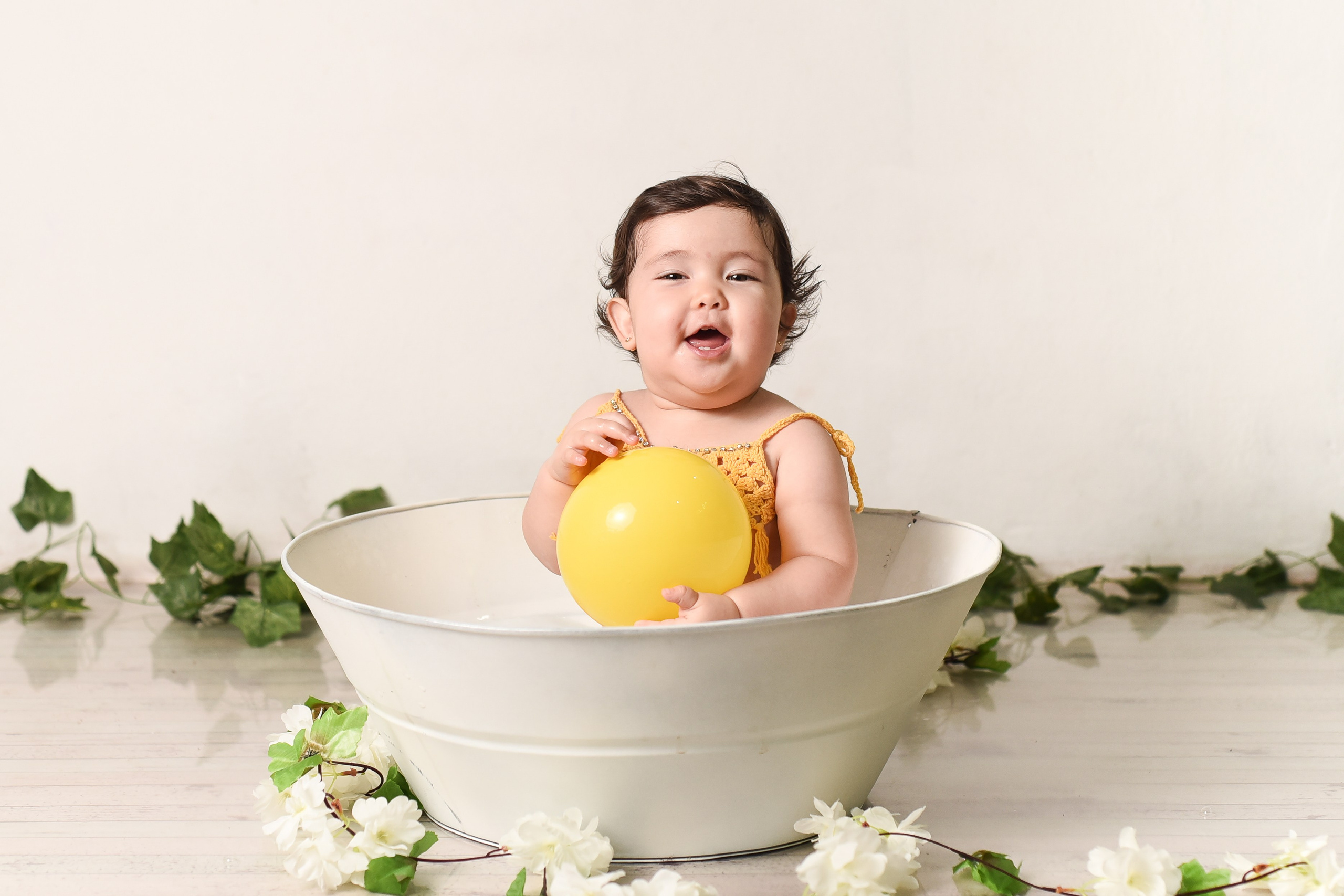 Sesión 1er añito de Juli. Temática: Abejita de Plim Plim +  Mini Sesión Navideña. Fotografo de casamiento en misiones y fotógrafo de familia  Posadas