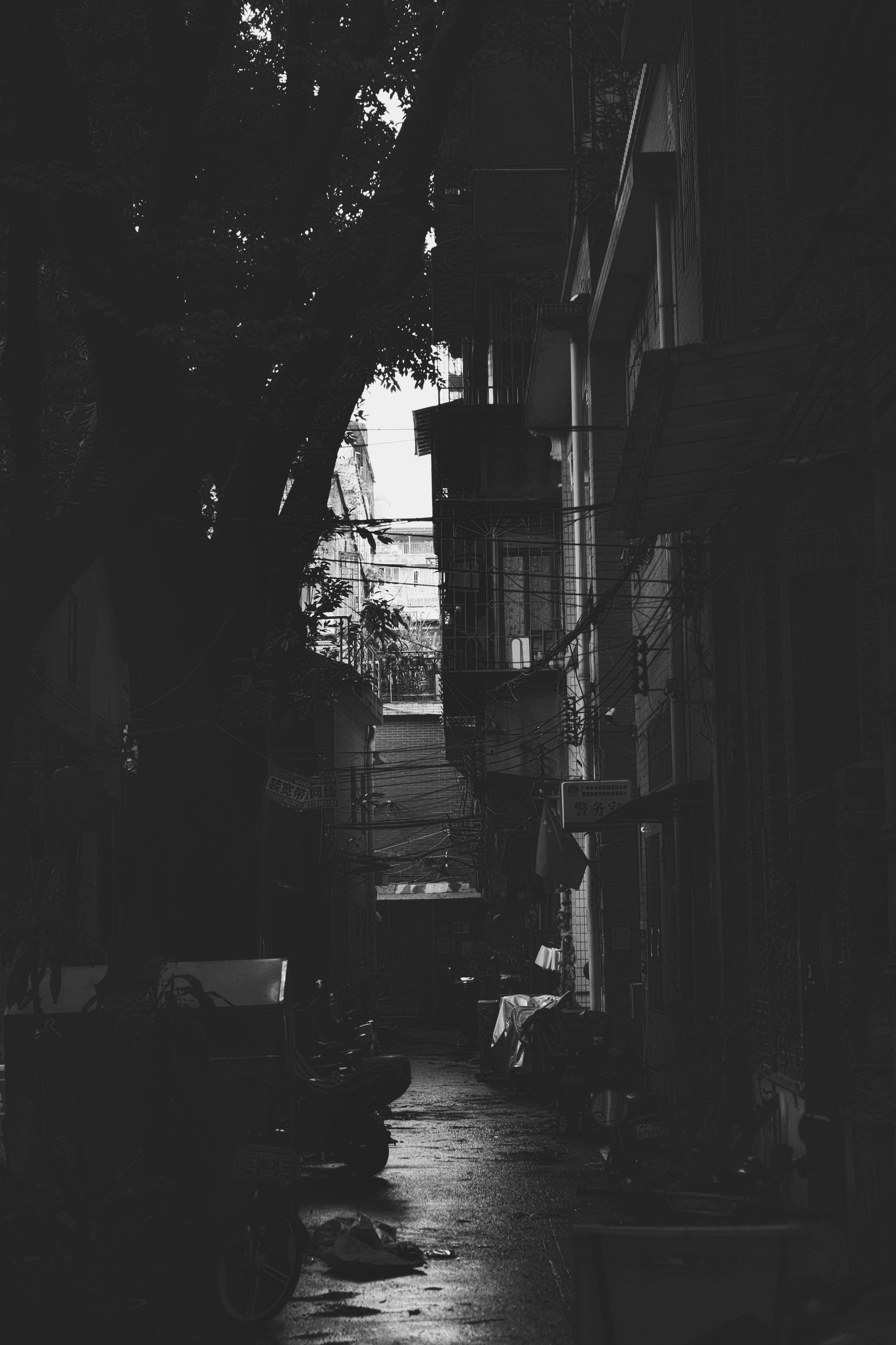 Guangzhou Streets in Black & White Photograhy | Guangzhou 🇨🇳 | China