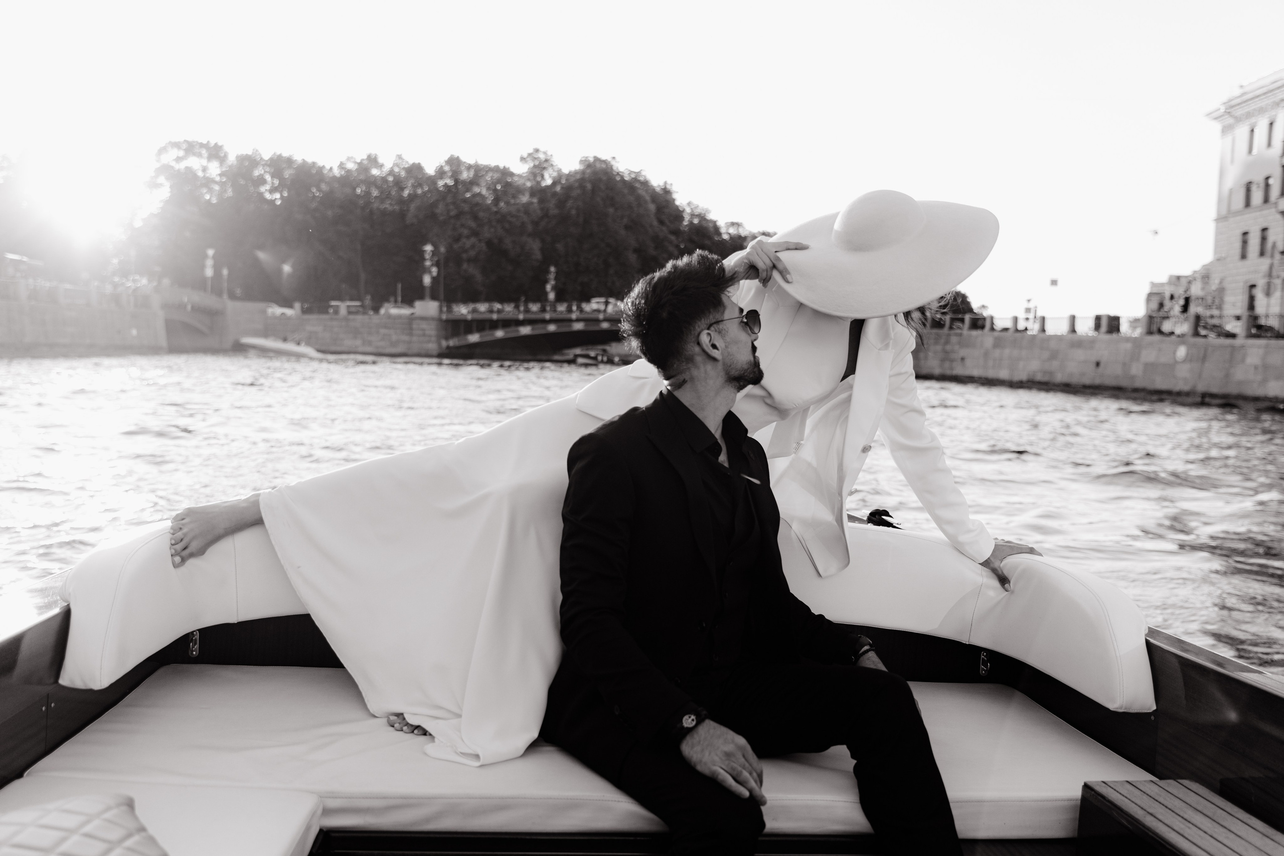 Dress Journal 1. WORLDWIDE PHOTOGRAPHER