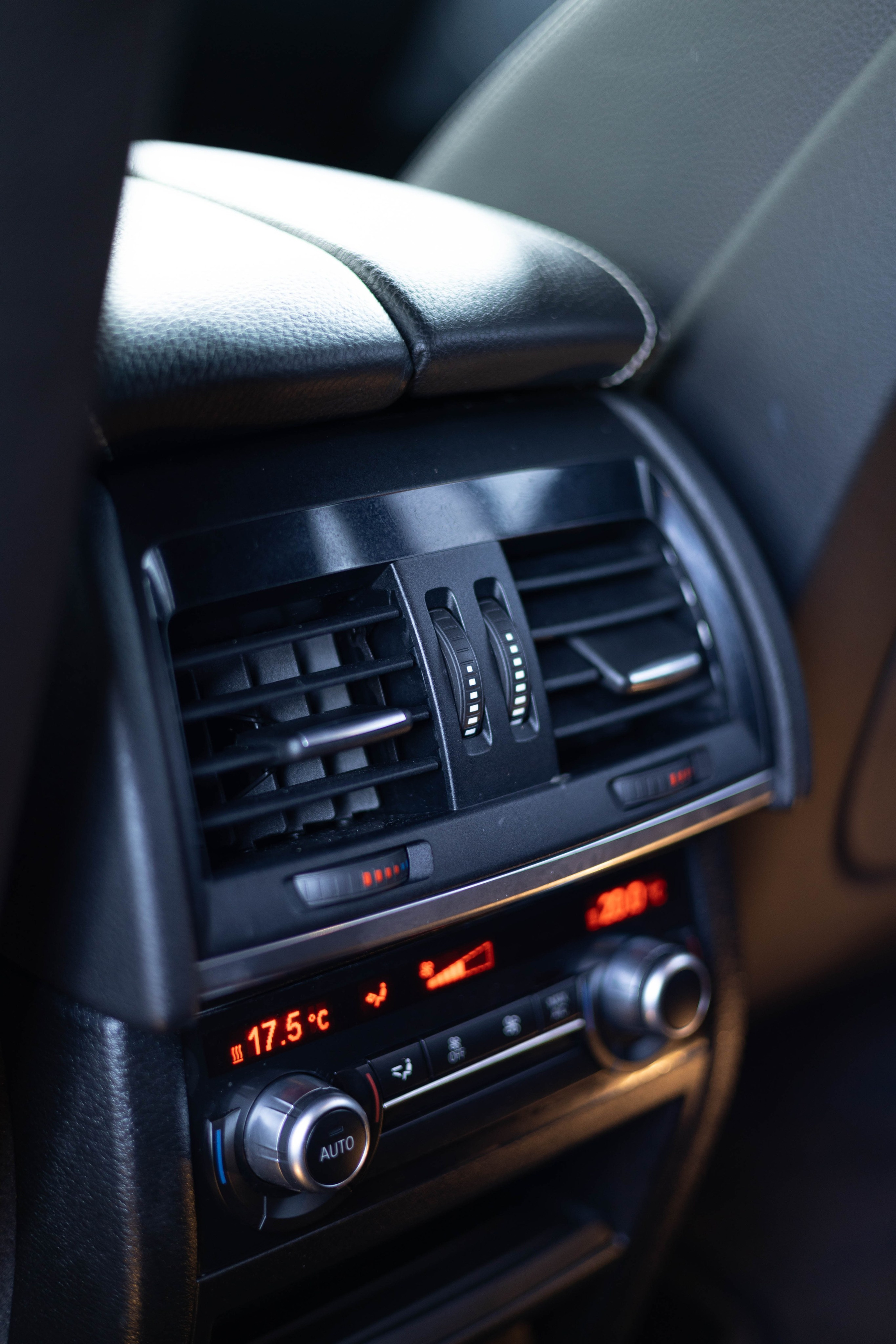 Съемка авто на продажу Кишинев. Семейный фотограф Кишиневе, Молдова Врабий Ольга