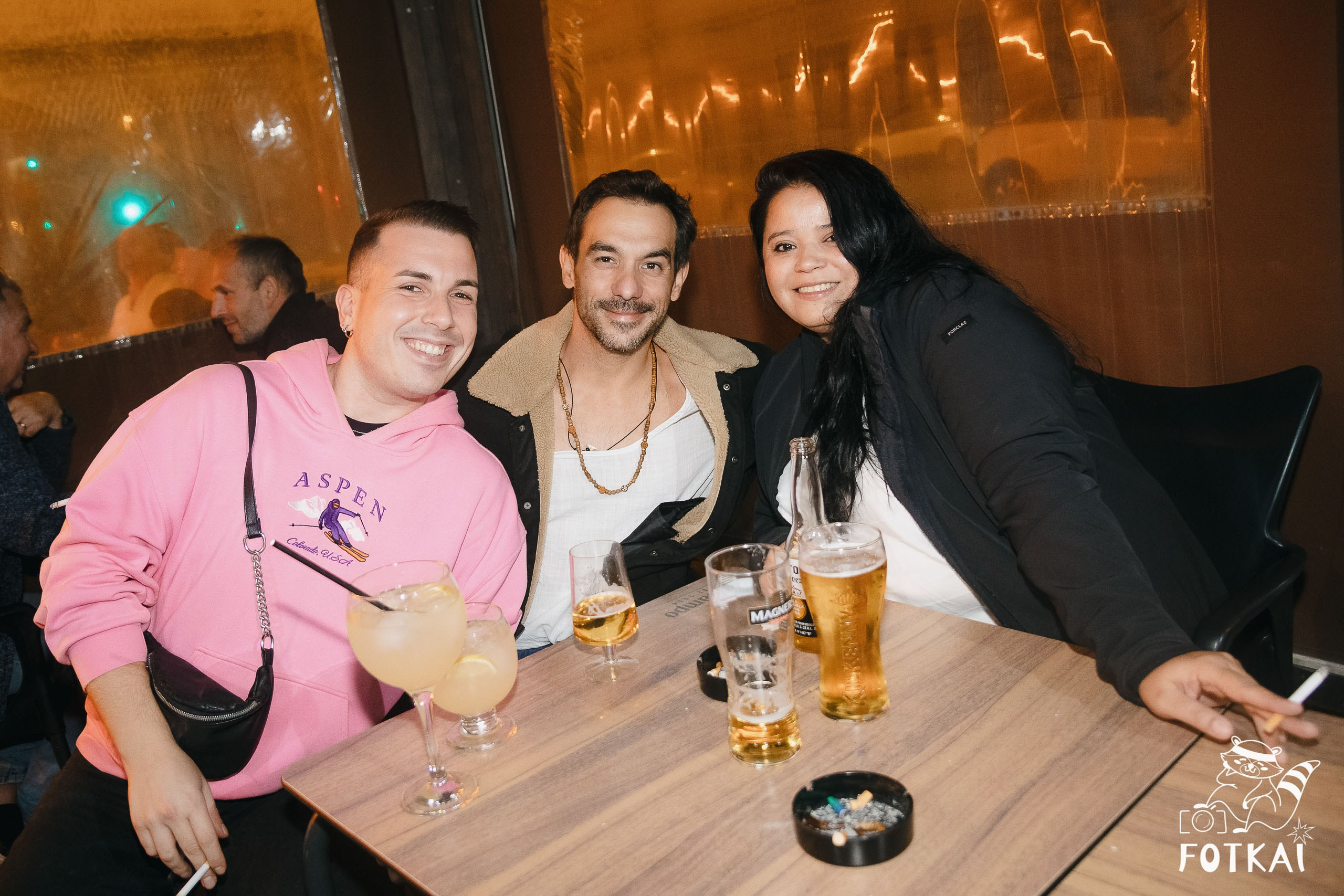 Фоторепортаж JAM Night в El Paso Bar, Torrevieja — живая музыка и атмосфера Коста-Бланки | FOTKAI