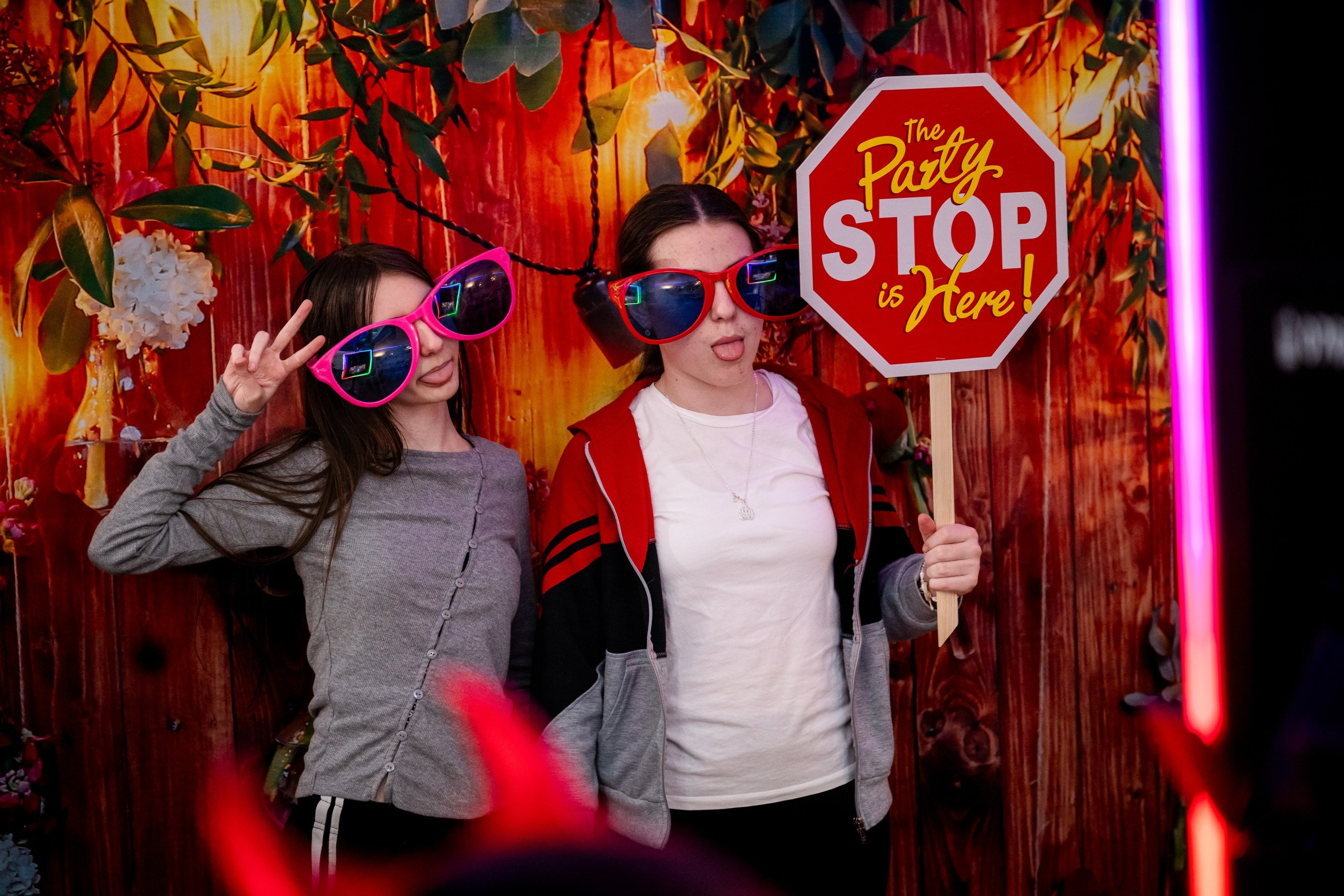 Cabină foto cu led. MOMENTsFILM — Foto-Video wedding & more