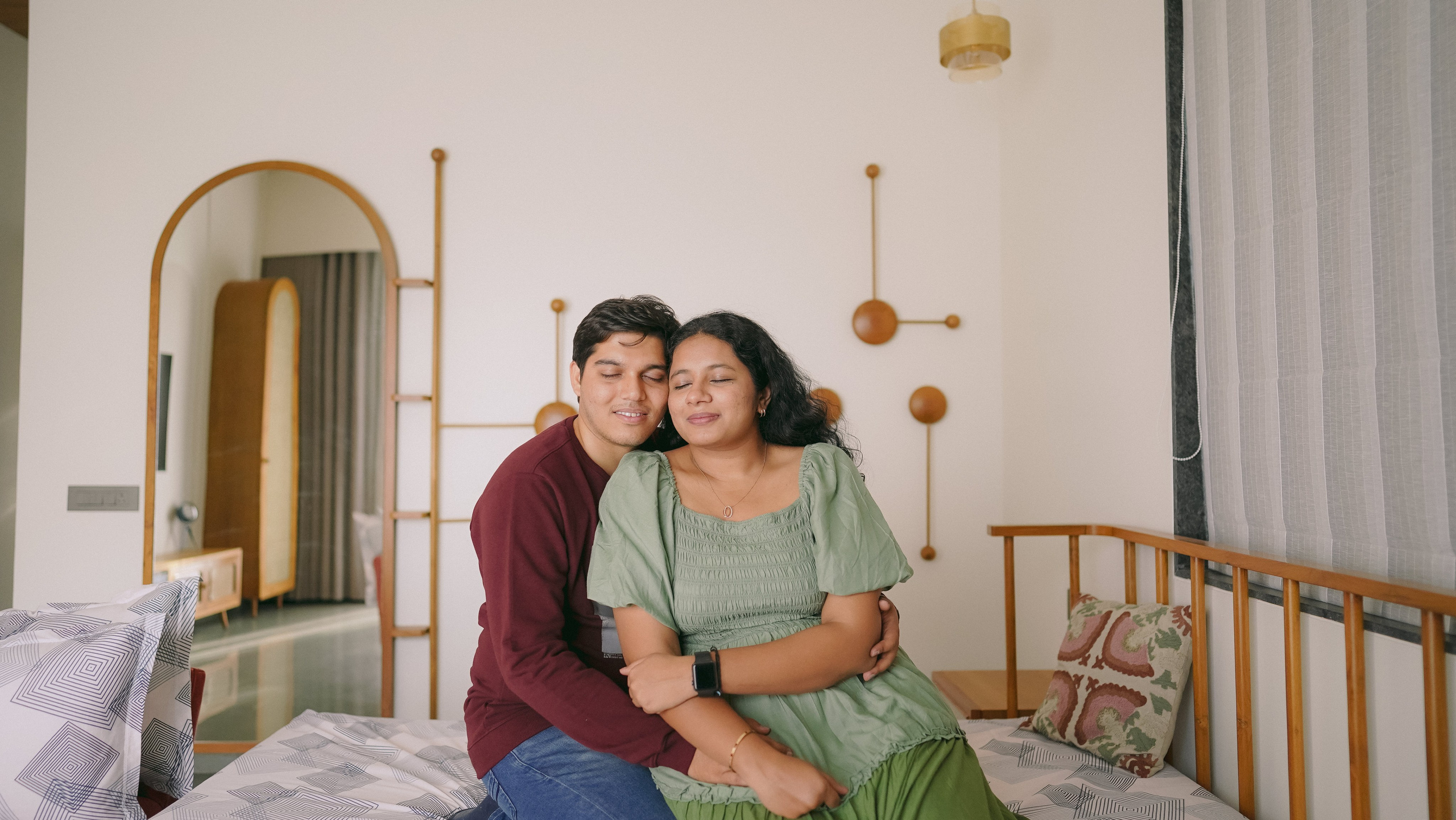 COUPLE SESSIONS. Love Emotions Weddings