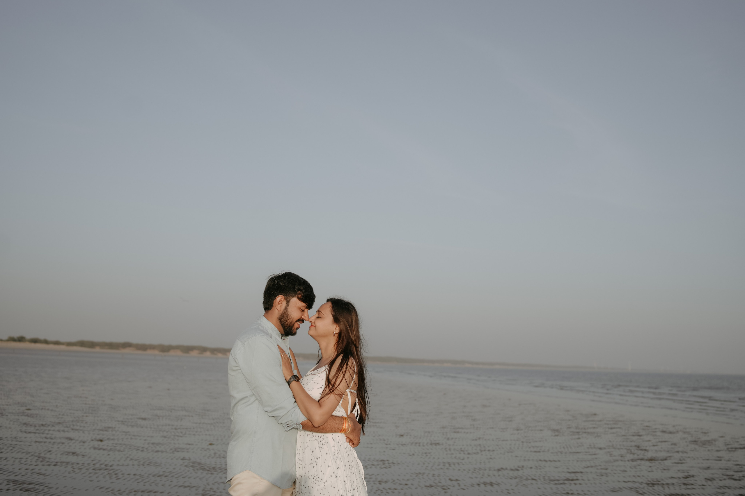 COUPLE SESSIONS. Love Emotions Weddings