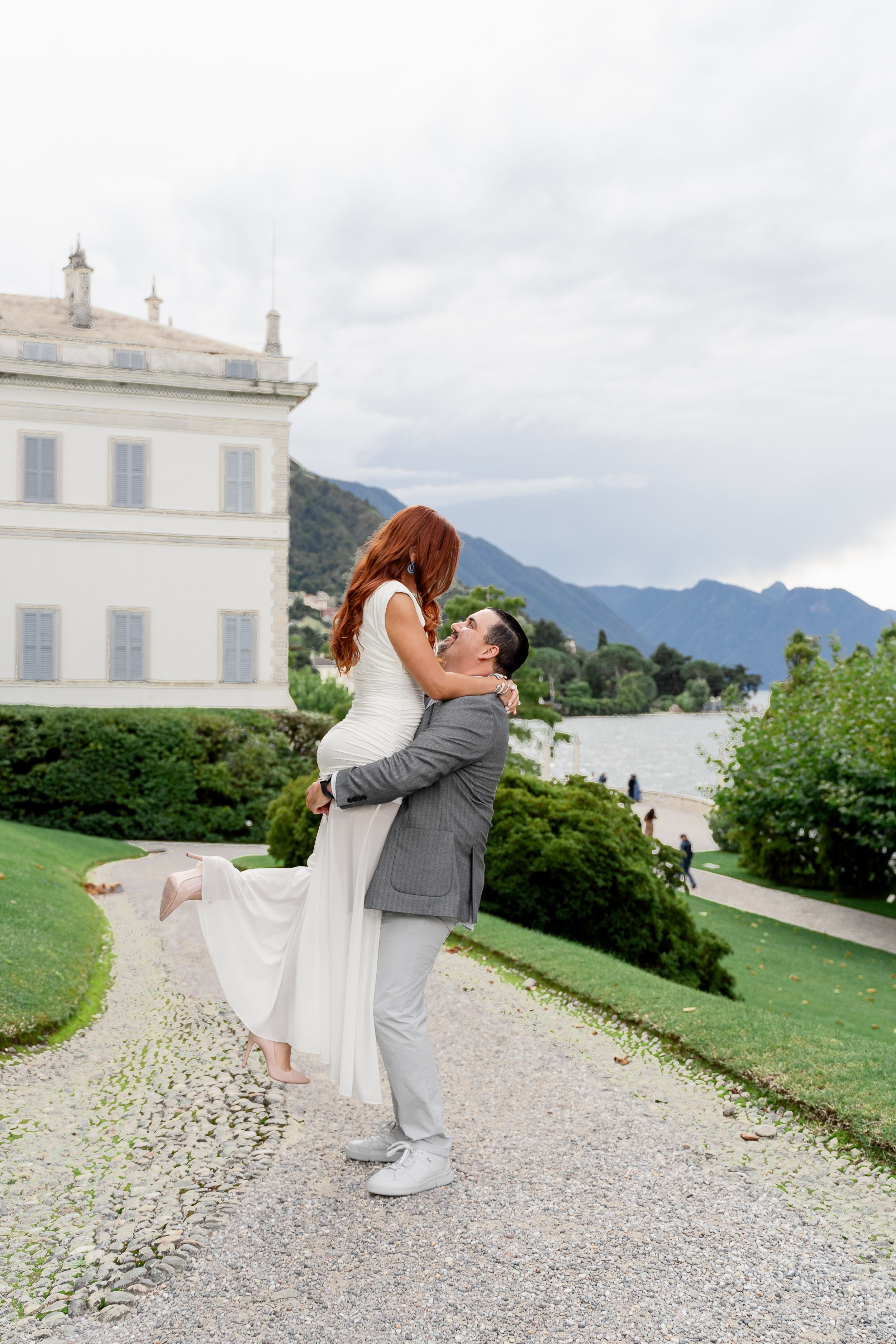Villa Melzi Secret Proposal in Bellagio. Proposal Photographer in Lake Como
