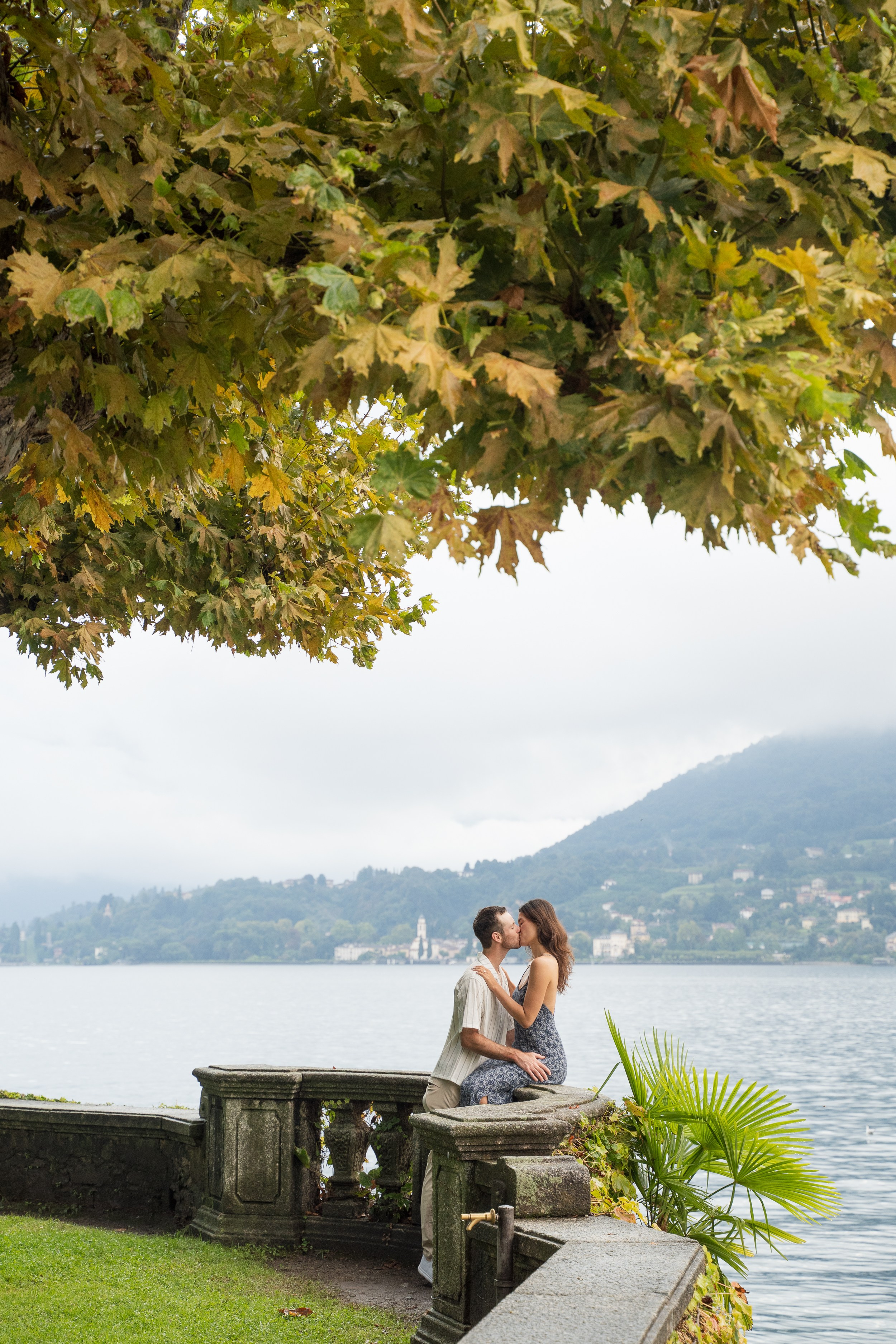 Sunrise Secret Proposal Lake Como. Proposal Photographer in Lake Como