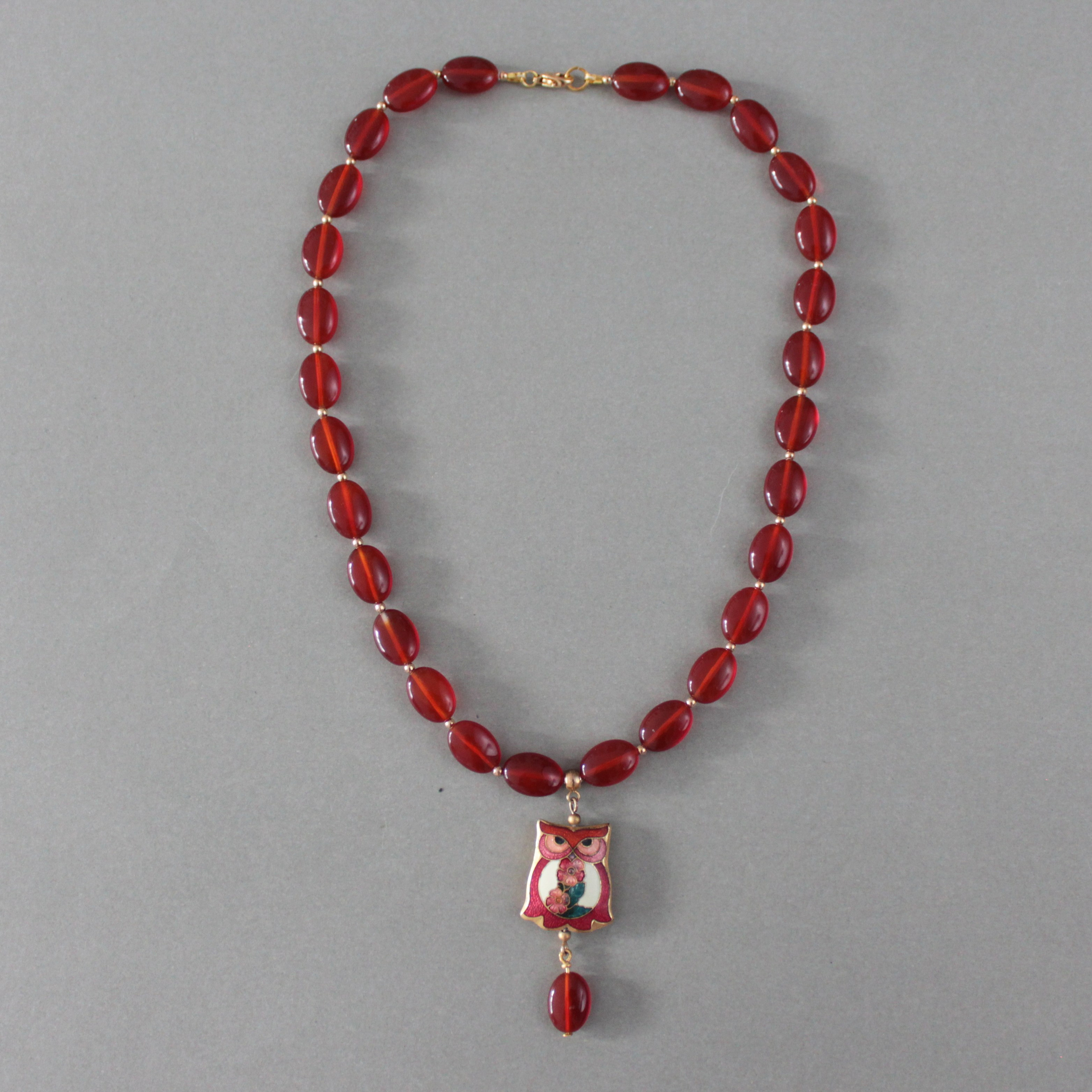 Owl. Современнные и актикварные украшения в Барселоне, Москве и Санкт-Петербурге