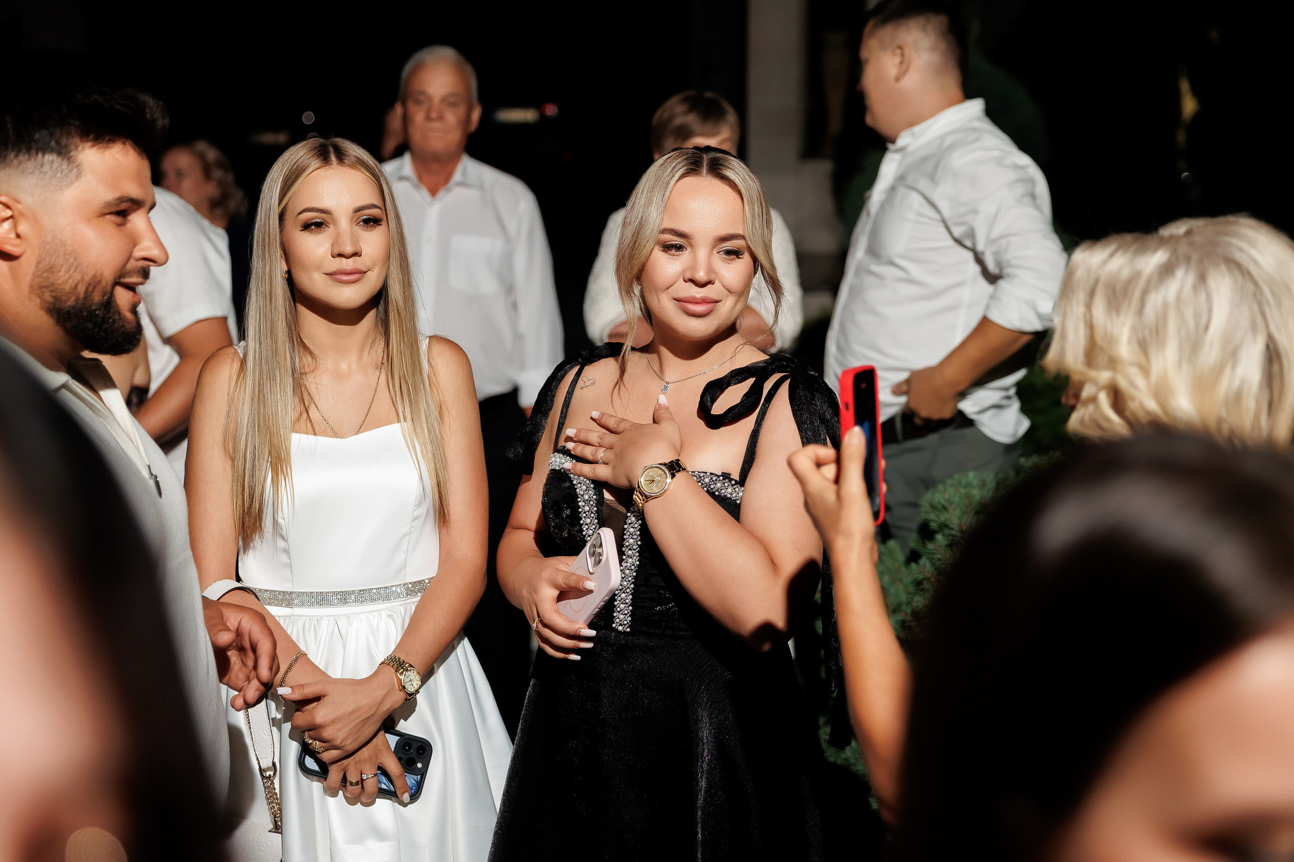 Eugen & Livia — Grand Elysee — Wedding Day. Servicii Foto și Video 067188353