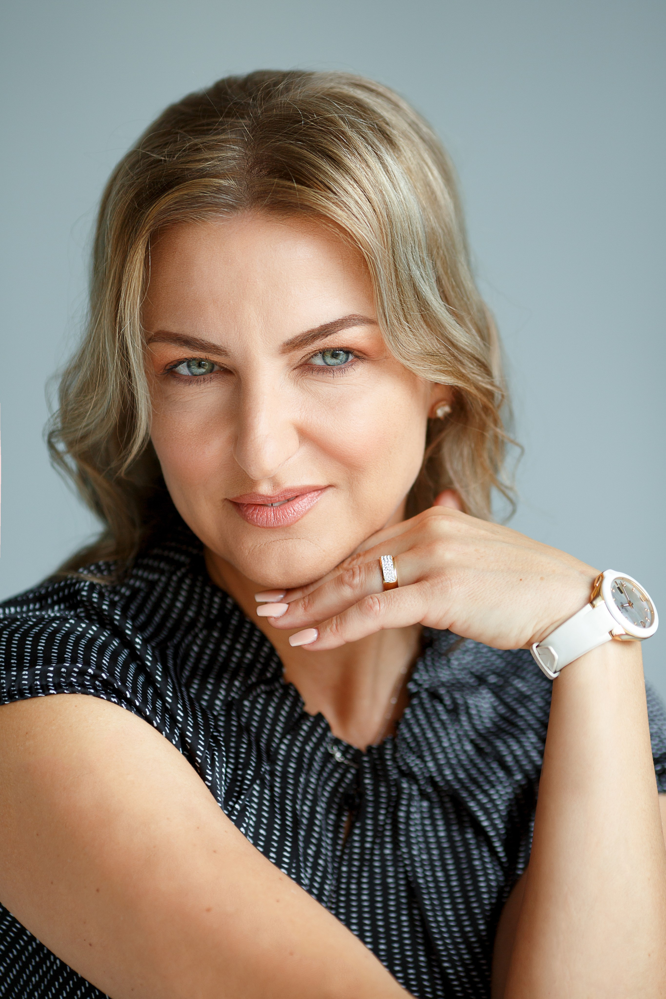 Frauen Portraits. Professionele fotografin in Münsingen Olesia Wegele