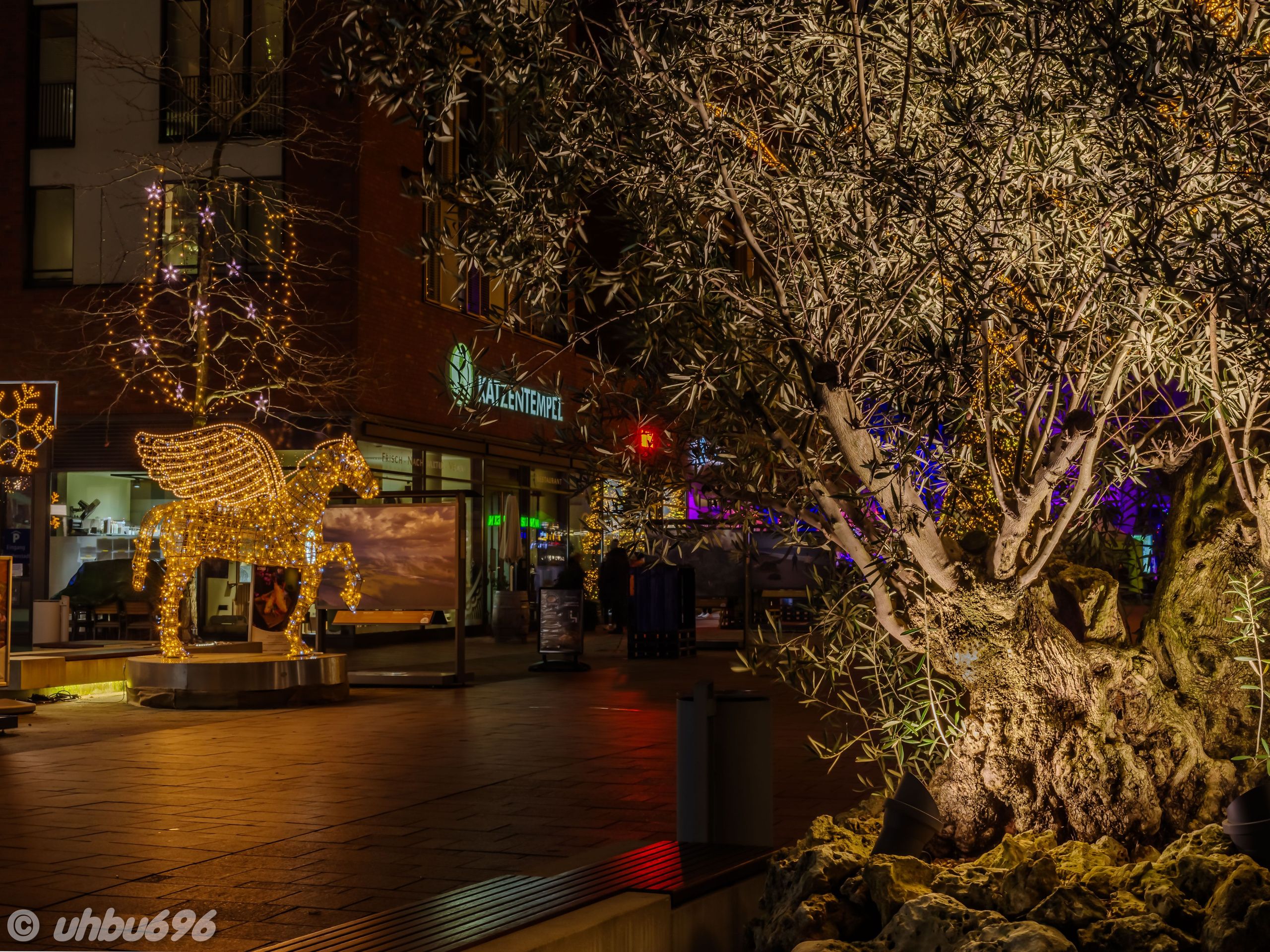 Speicherstadt in Hamburg — Historic Warehouse District by the Water. ReCity — local city news that matter, no noise
