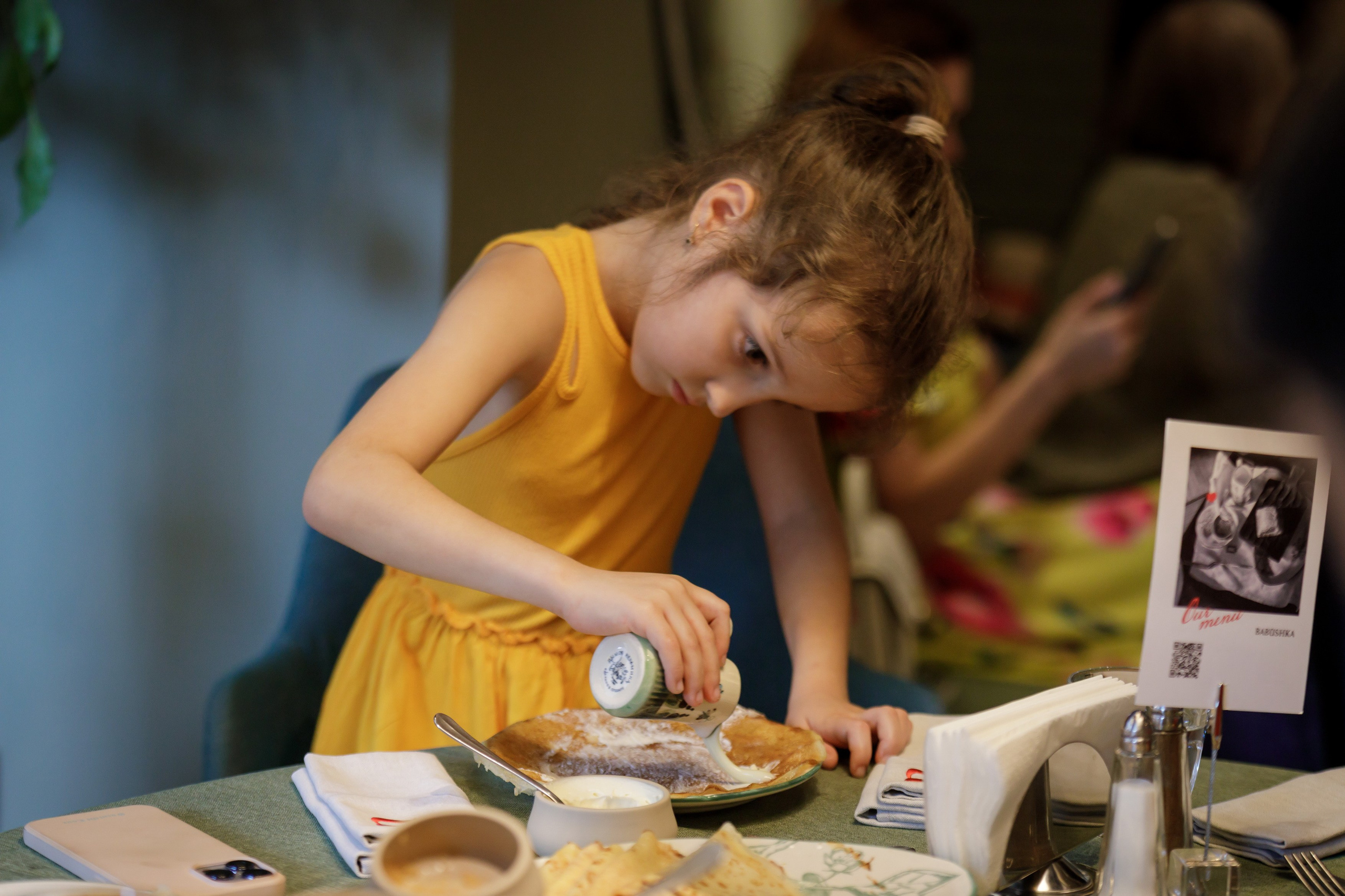 Maslenitsa at Babushka Restaurant, Dubai 2024. Photographer Anna Curly | Weddings and Events in Dubai