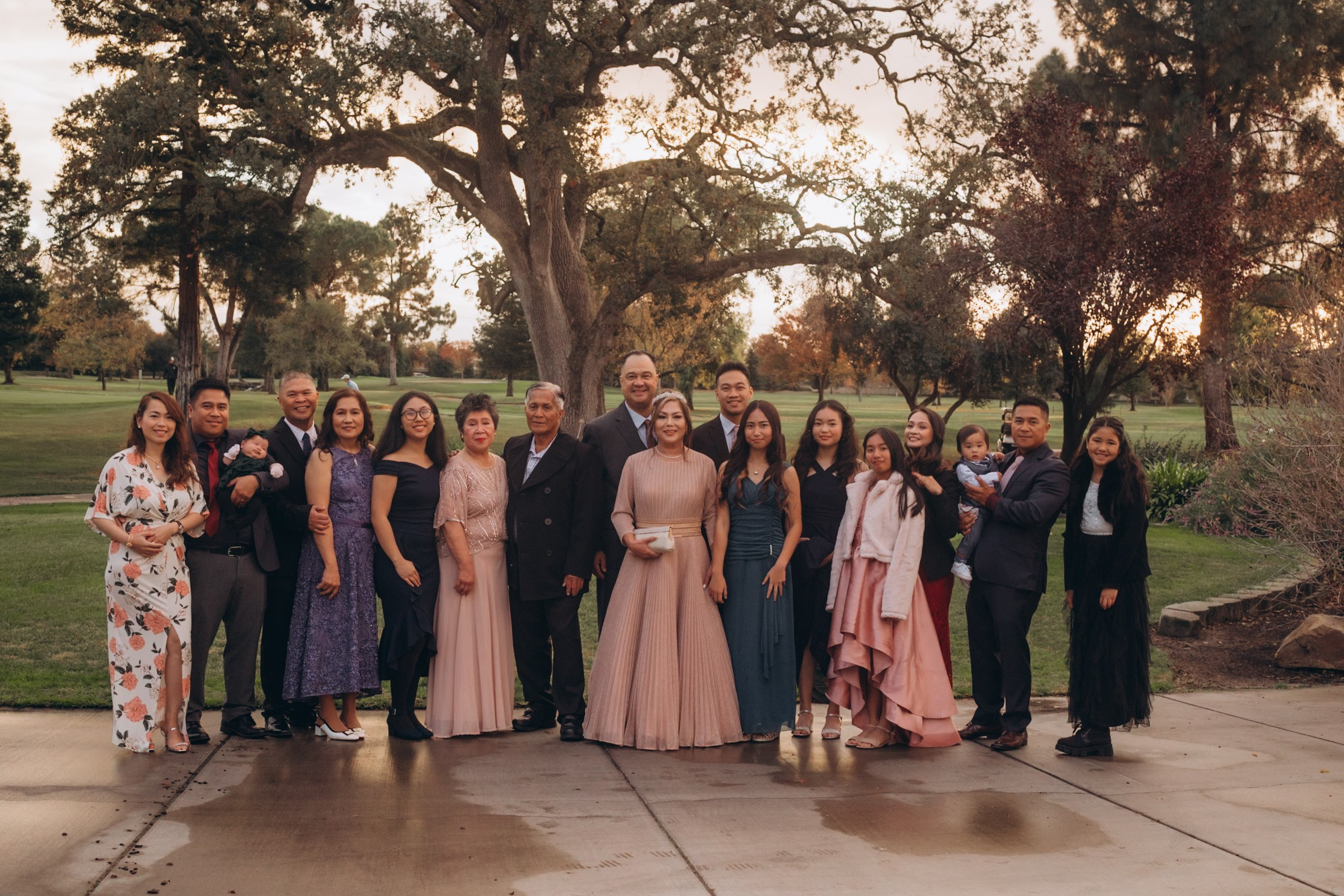 Events and big family photos. Family and children’s lifestyle photographer Elena Tumanova