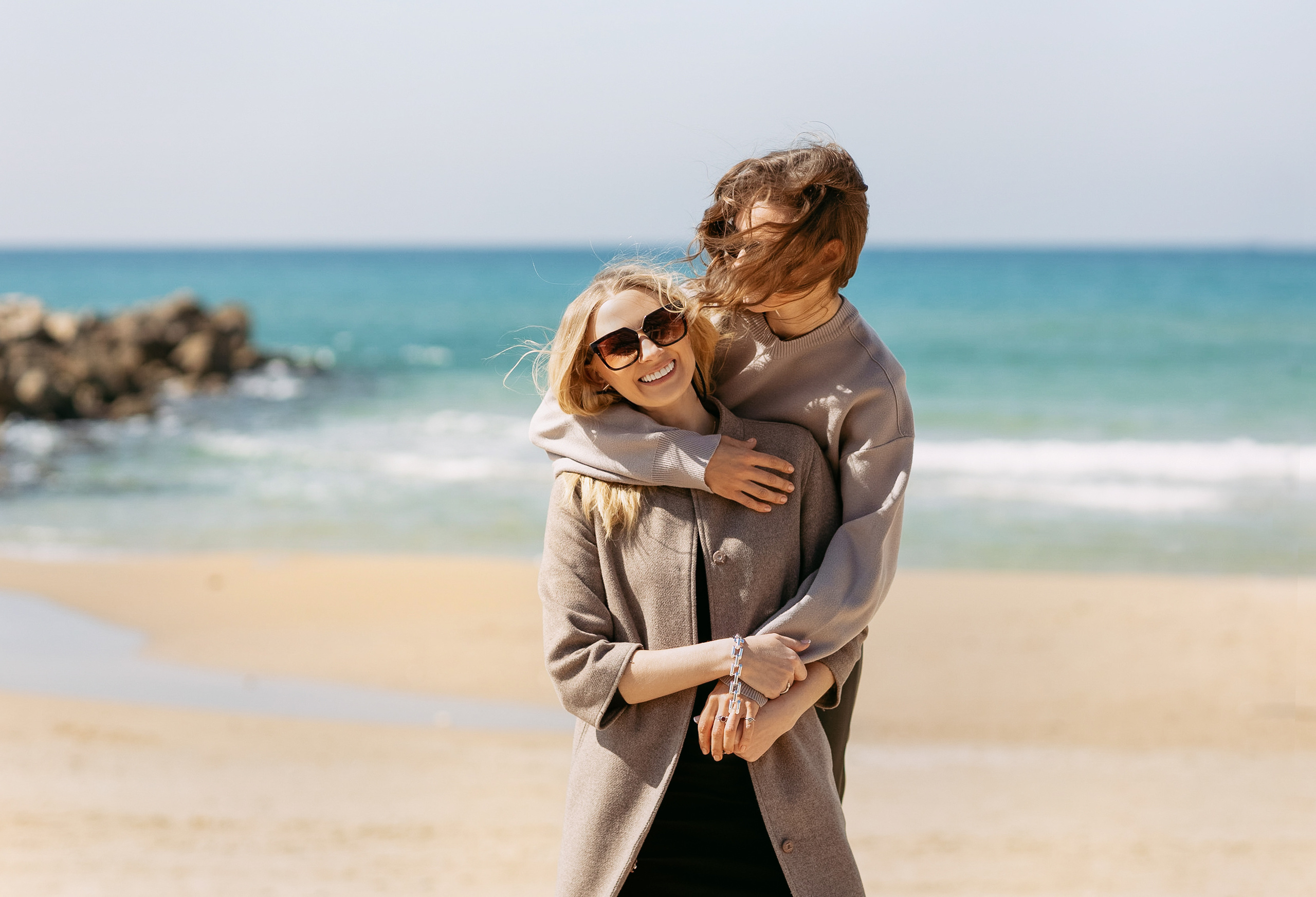 Elena & Marina. Individual shooting for two sisters. Home