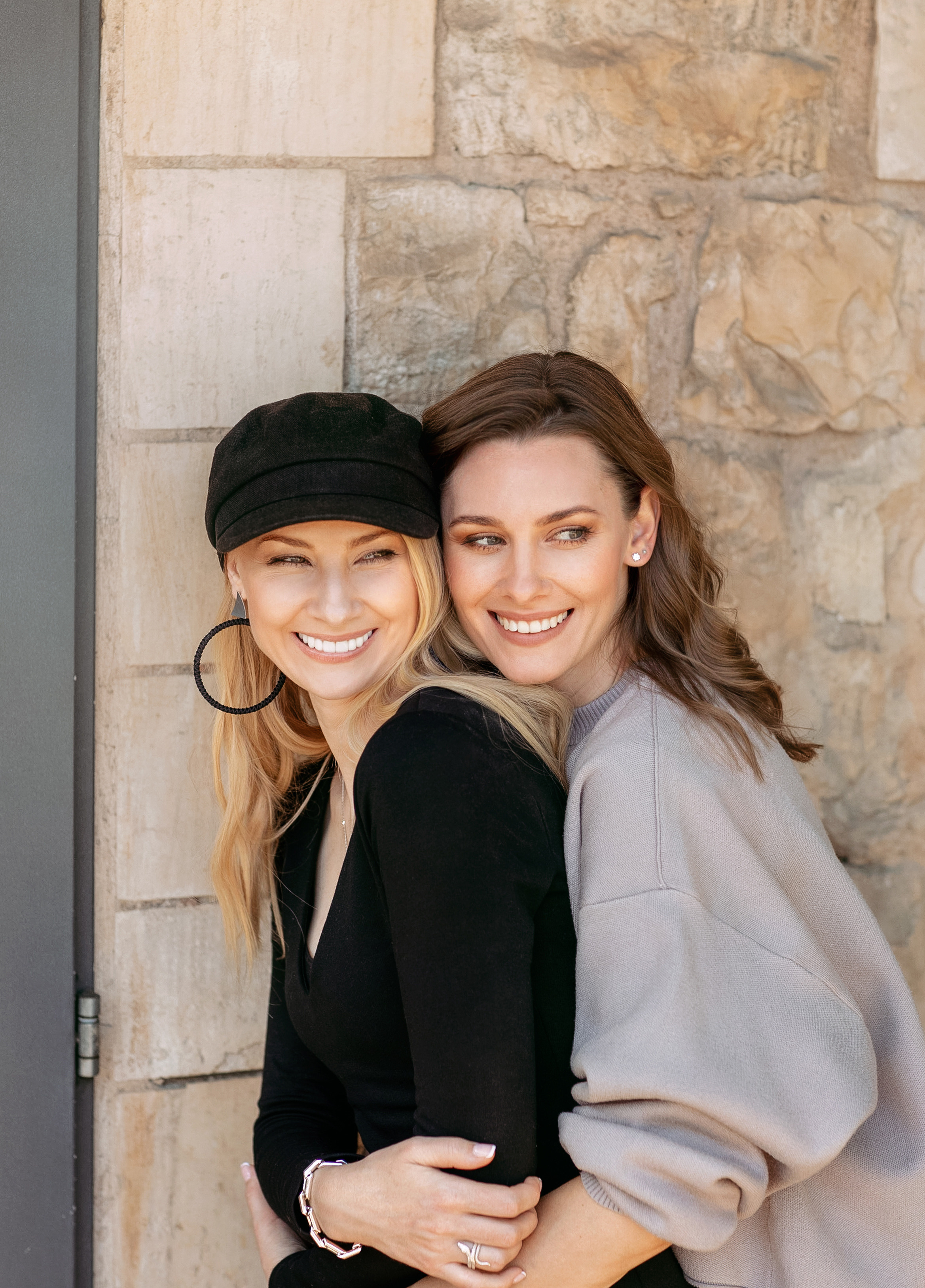 Elena & Marina. Individual shooting for two sisters. Home