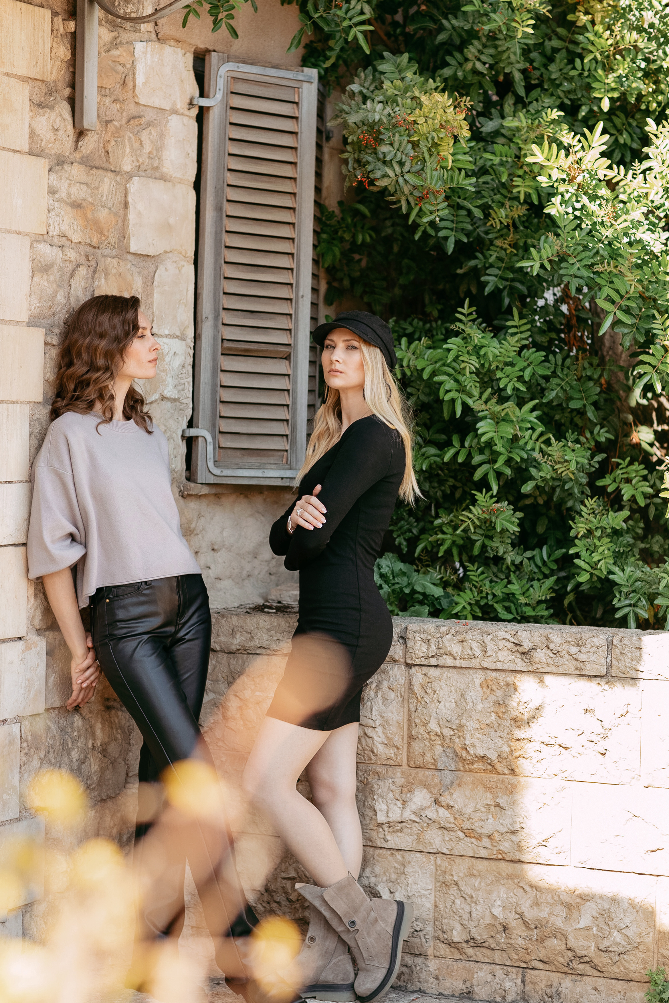 Elena & Marina. Individual shooting for two sisters. Home