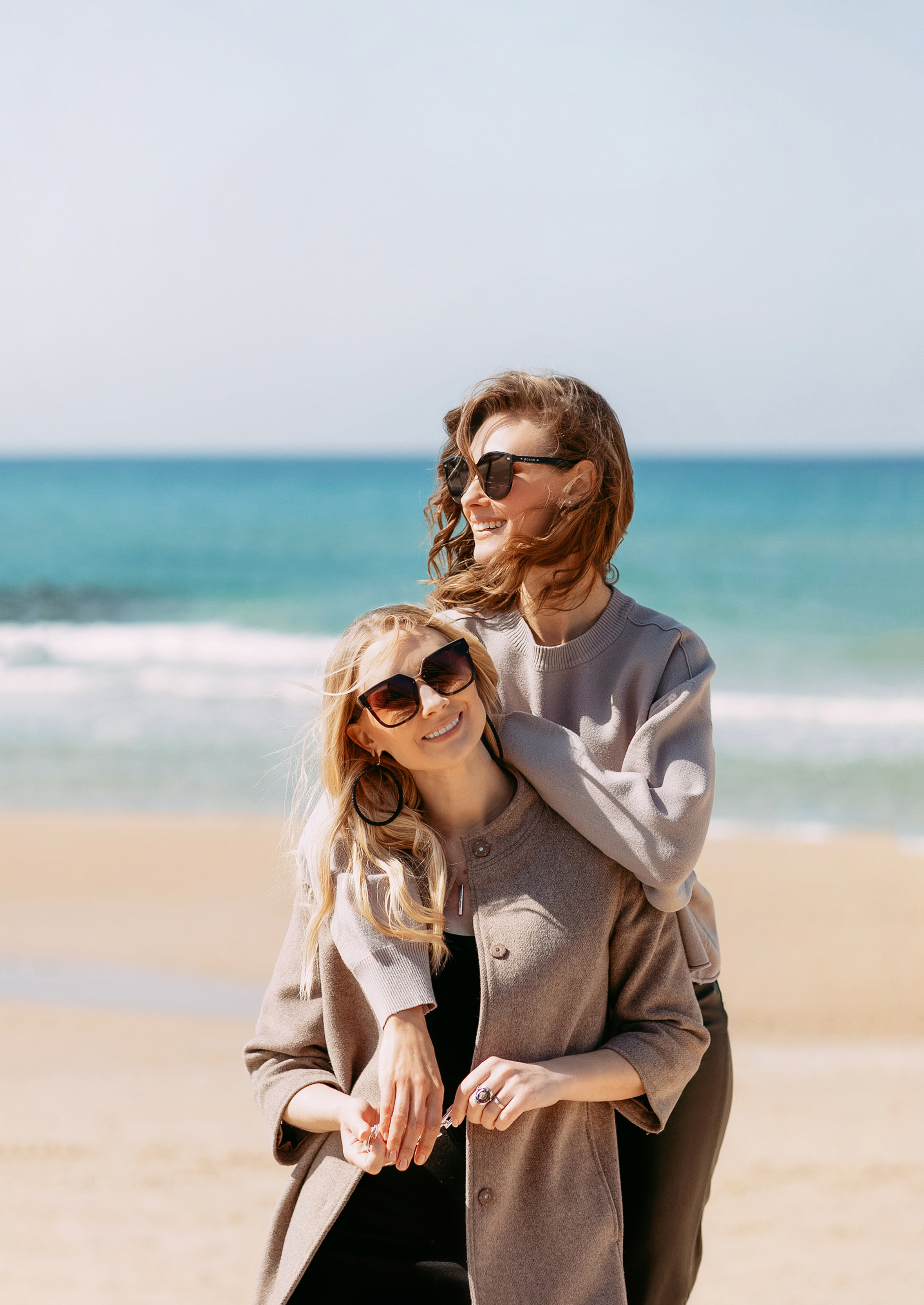 Elena & Marina. Individual shooting for two sisters. Home