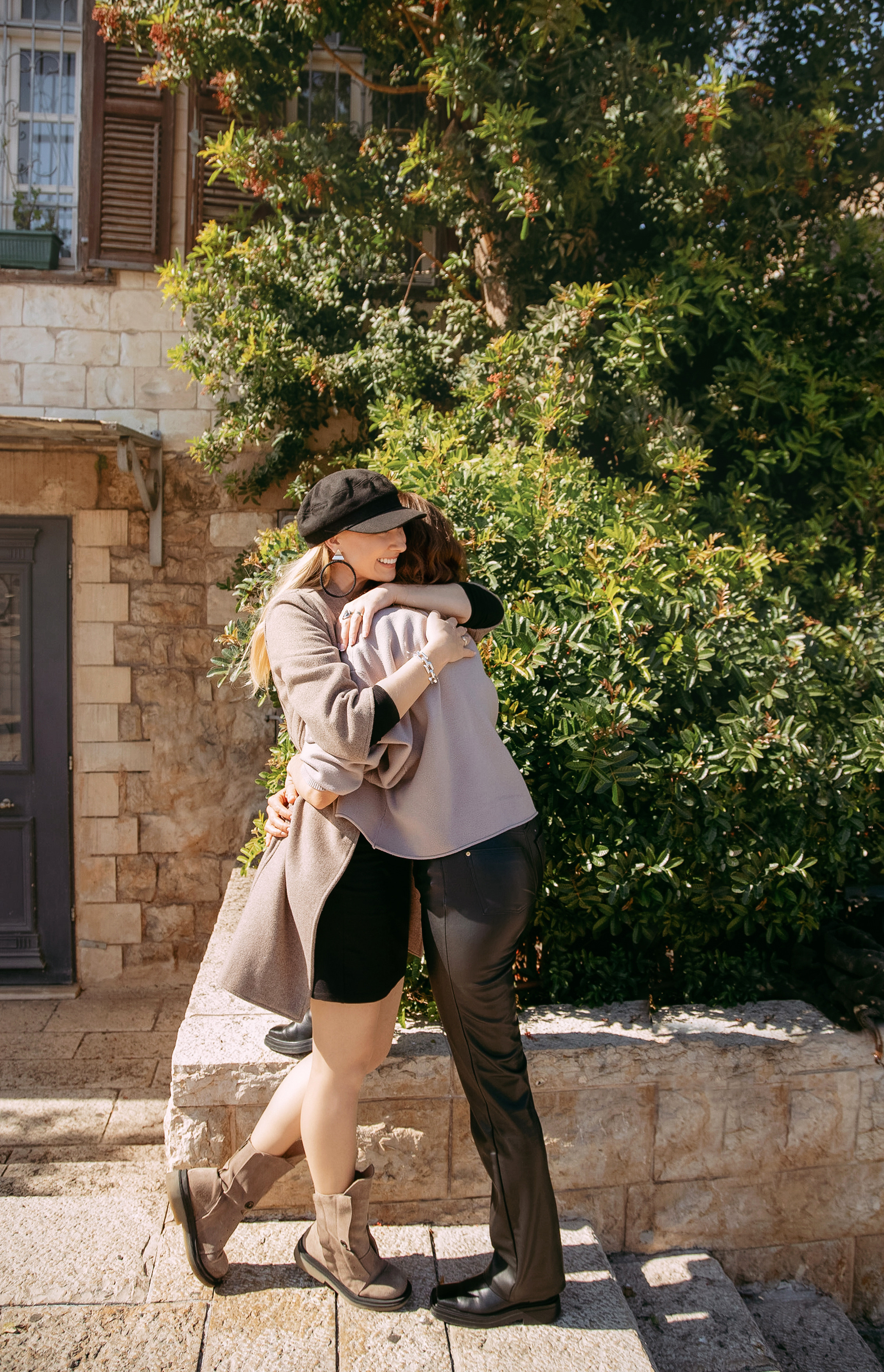 Elena & Marina. Individual shooting for two sisters. Home
