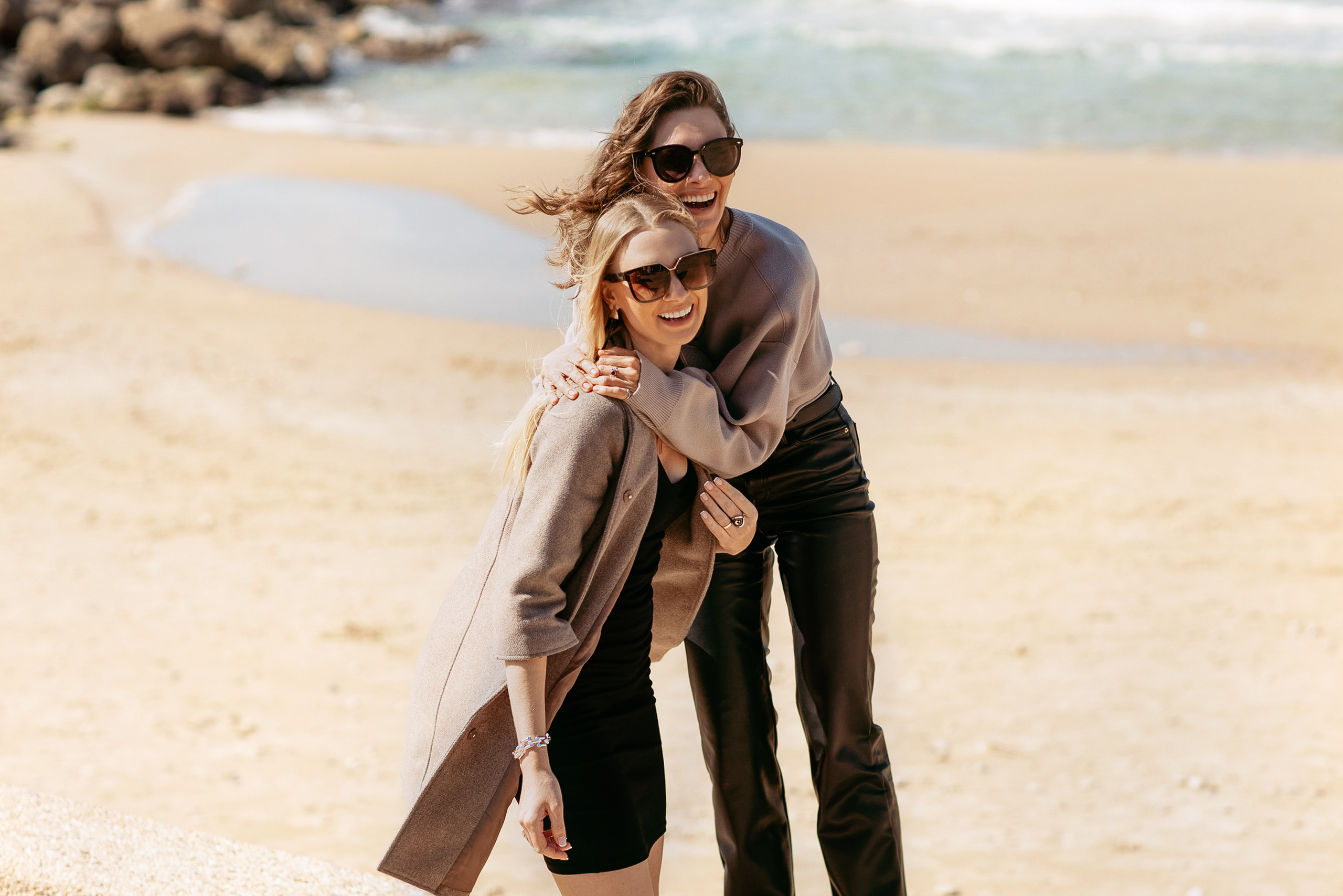 Elena & Marina. Individual shooting for two sisters. Home