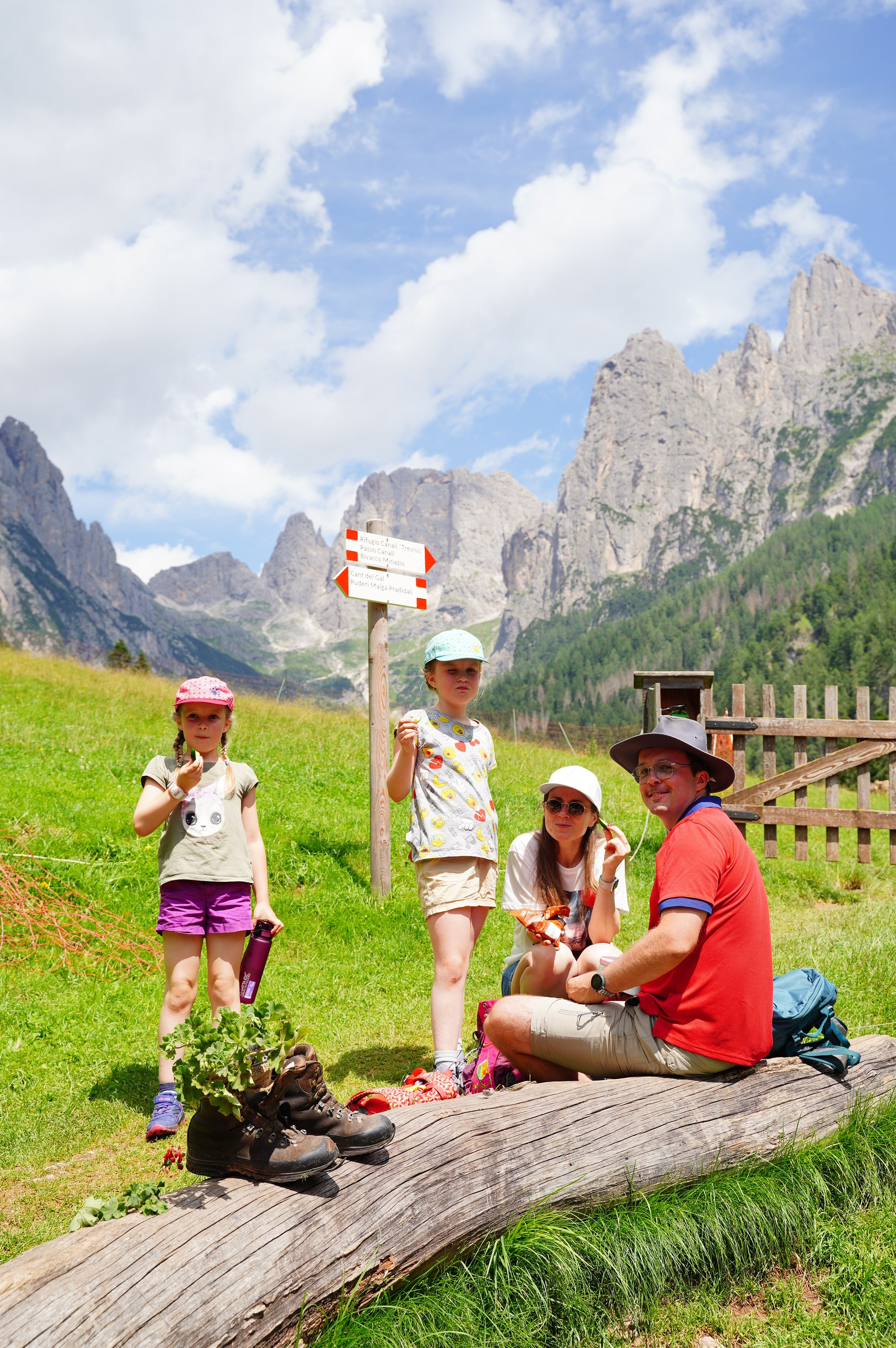 Первобытные люди в Доломитах. Семейные лагеря в Европе с Ниной Янечковой и Ириной Зиновьевой