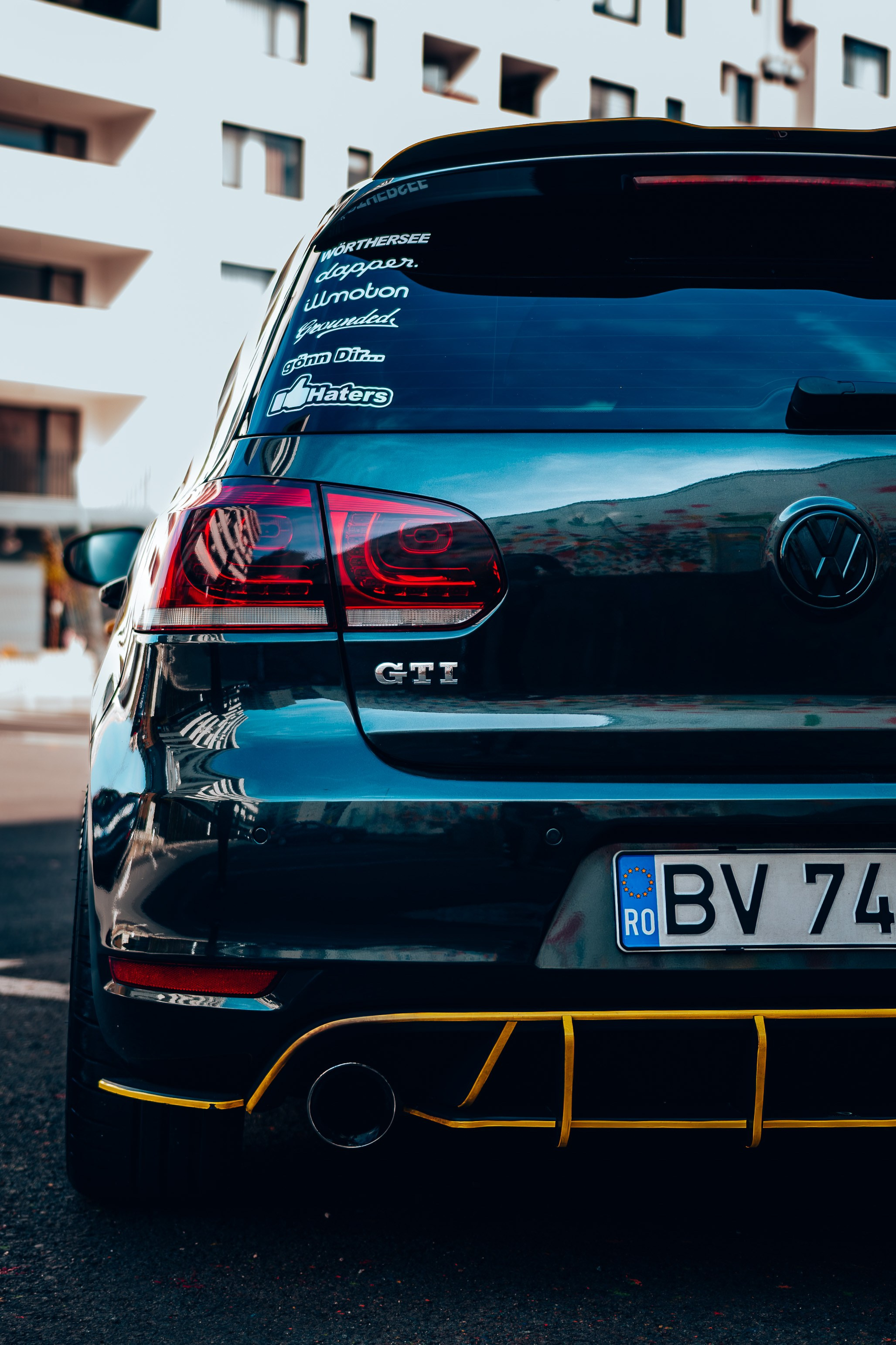 Masini. Ionut Brehuescu — Fotograf