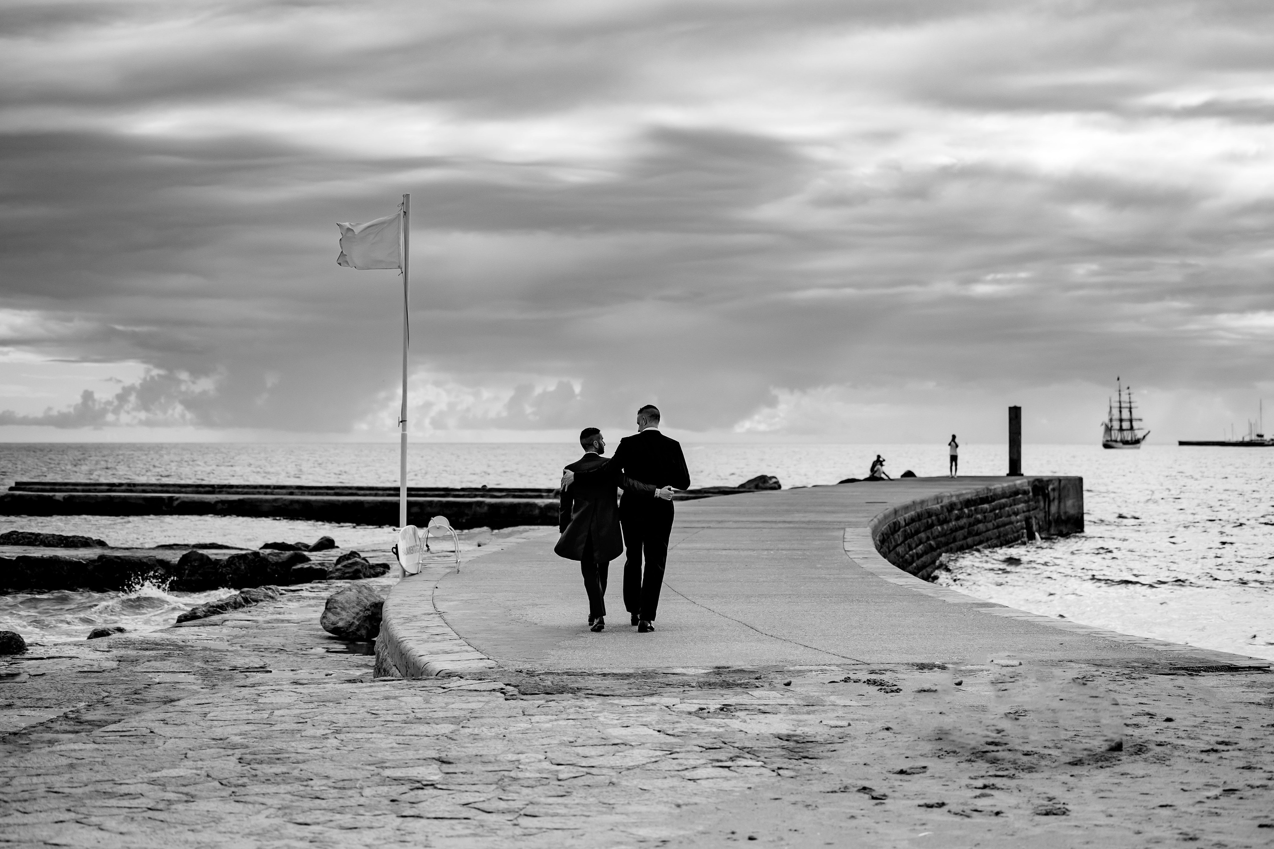 Forte da Cruz Gay Wedding in Portugal | Cy & Braulio. Lisbon Wedding Photographer | Timeless Documentary Wedding Photography