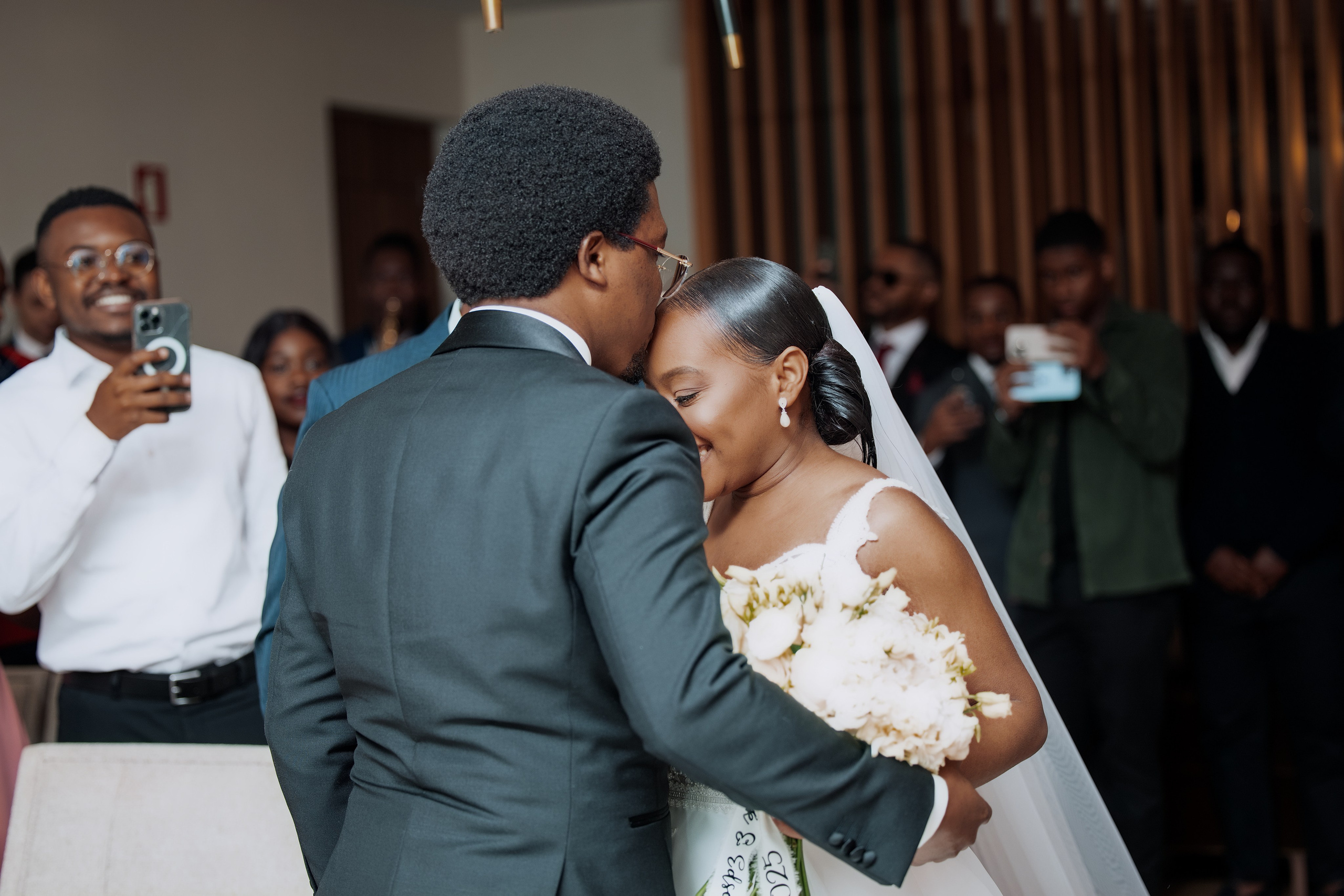 Nawik e Ethson. Fazemos o seu casamento ser lembrado por gerações