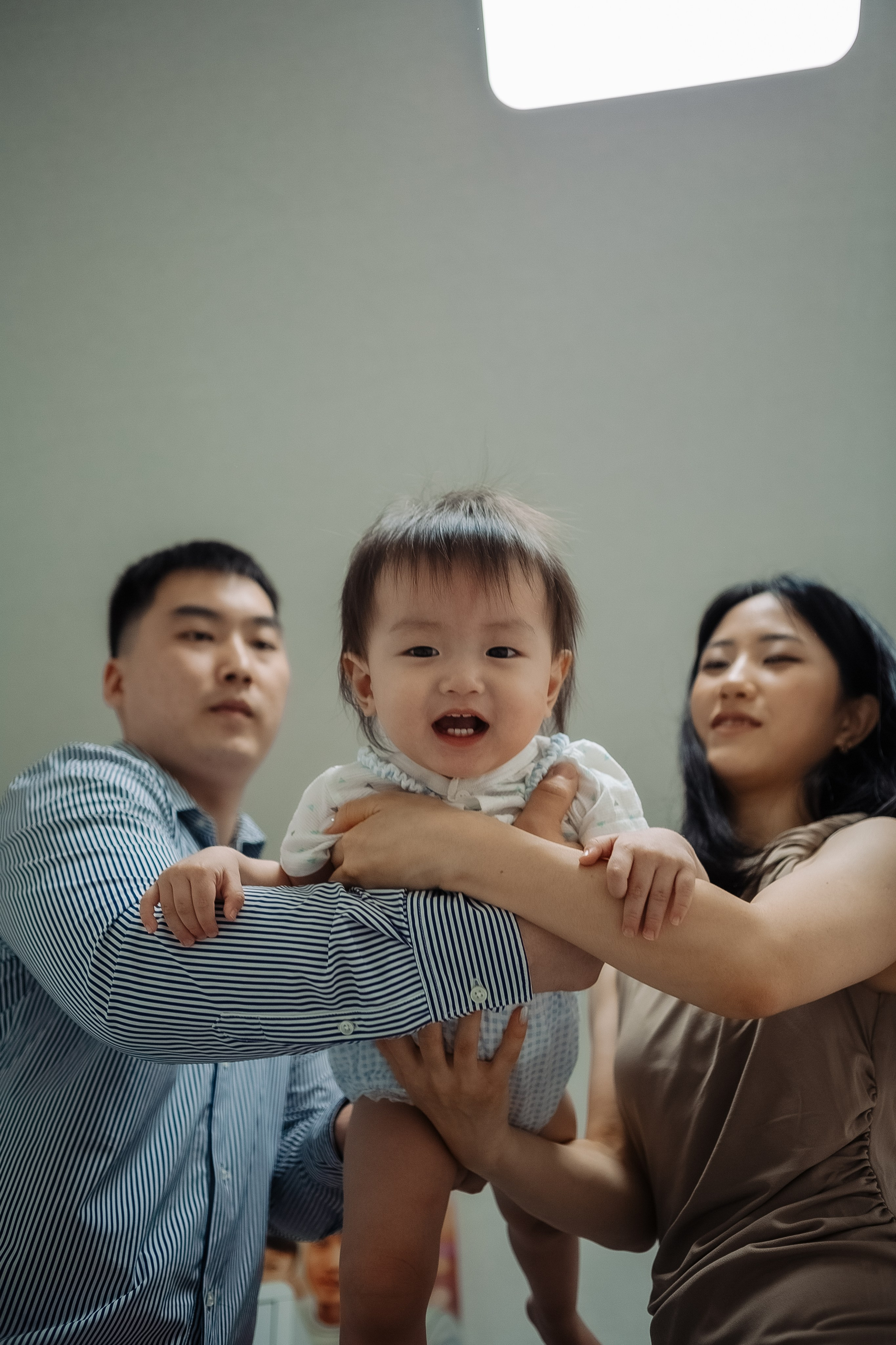 Тео дома и в ресторане. Фотограф беременности, ньюборн и годовасиков в Корее Жанна Хан