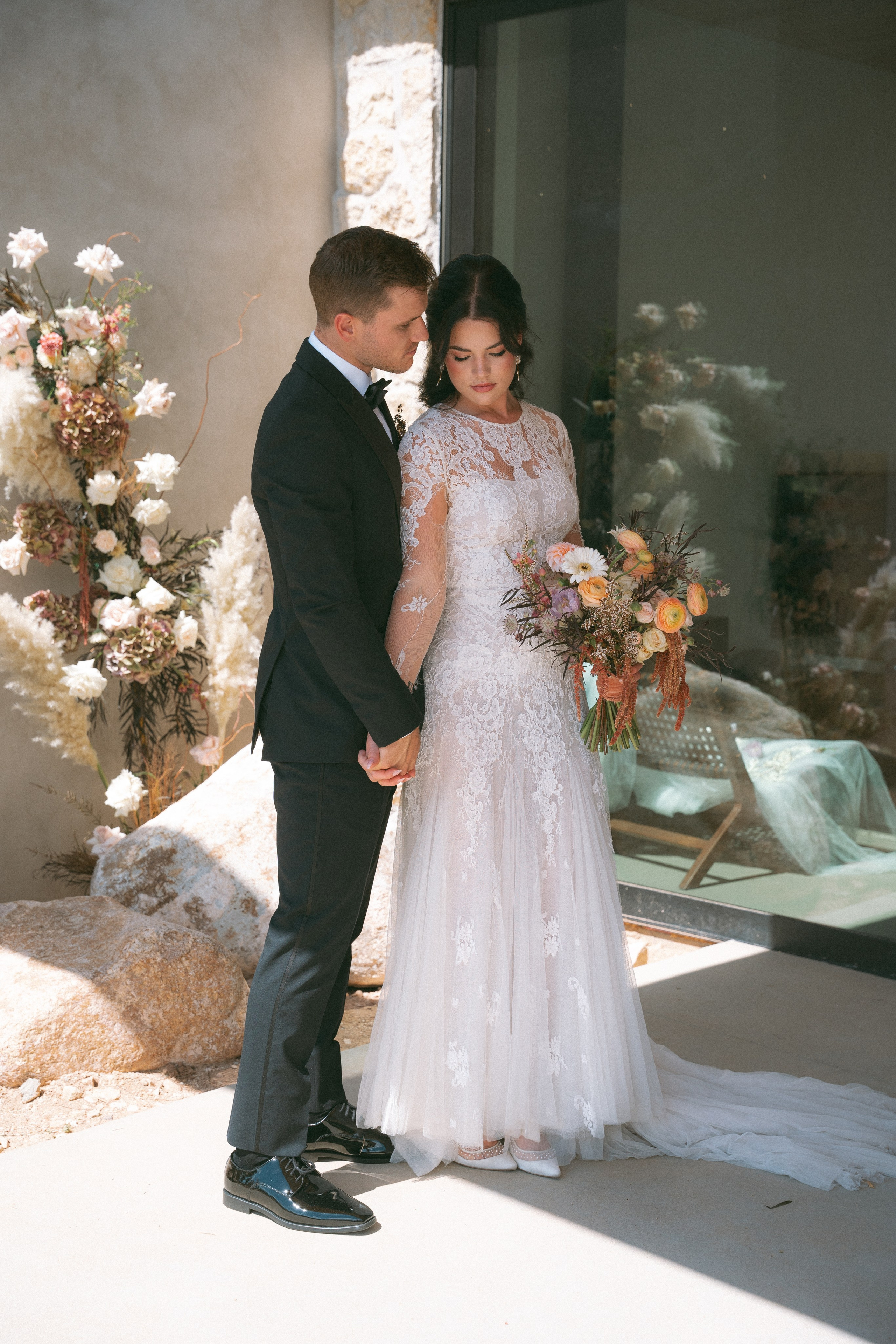 Joshua Tree wedding. Joshua tree elopement. Wedding for 2. Wedding photographer Joshua Tree. Elopement photographer in Joshua Tree. Couples photographer in Joshua Tree. Elopement in Joshua Tree