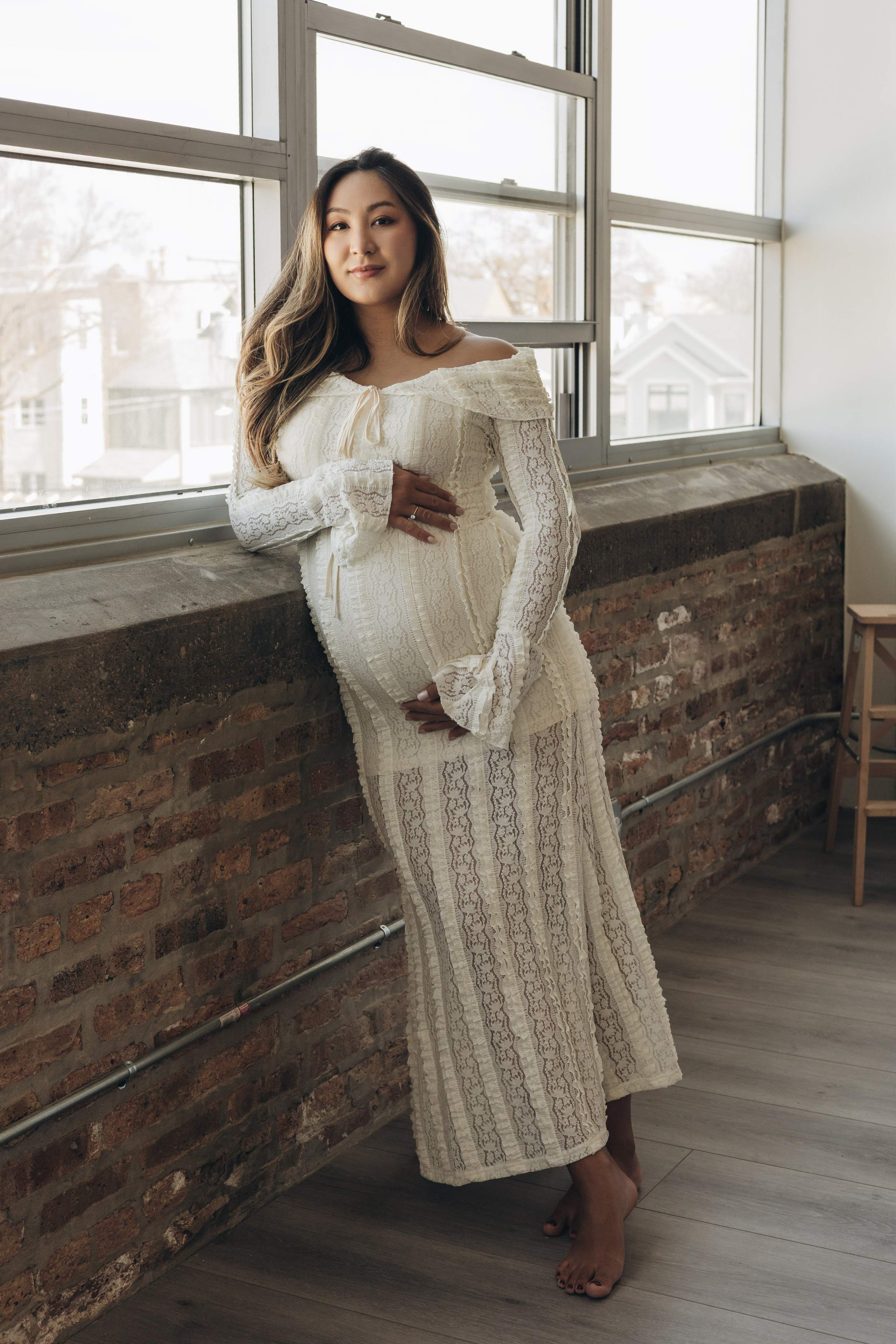 Elegant maternity portraits in chicago