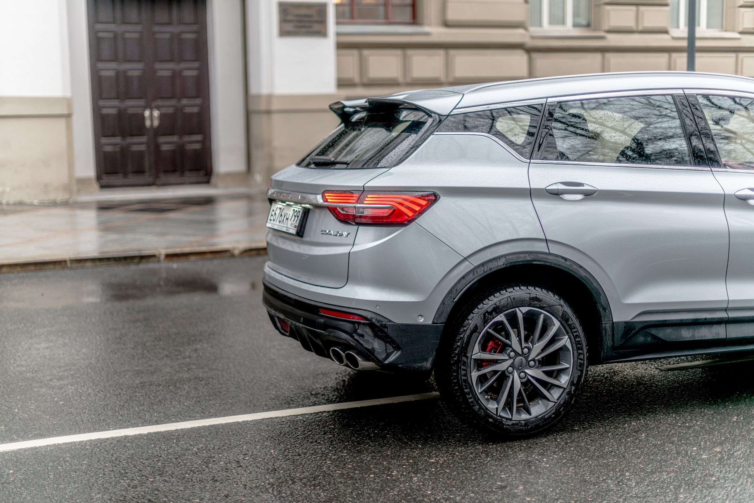 Фотосъемка автомобиля Geely Coolray. ФОТОГРАФ МЕКСИКА КИНТАНА-РОО