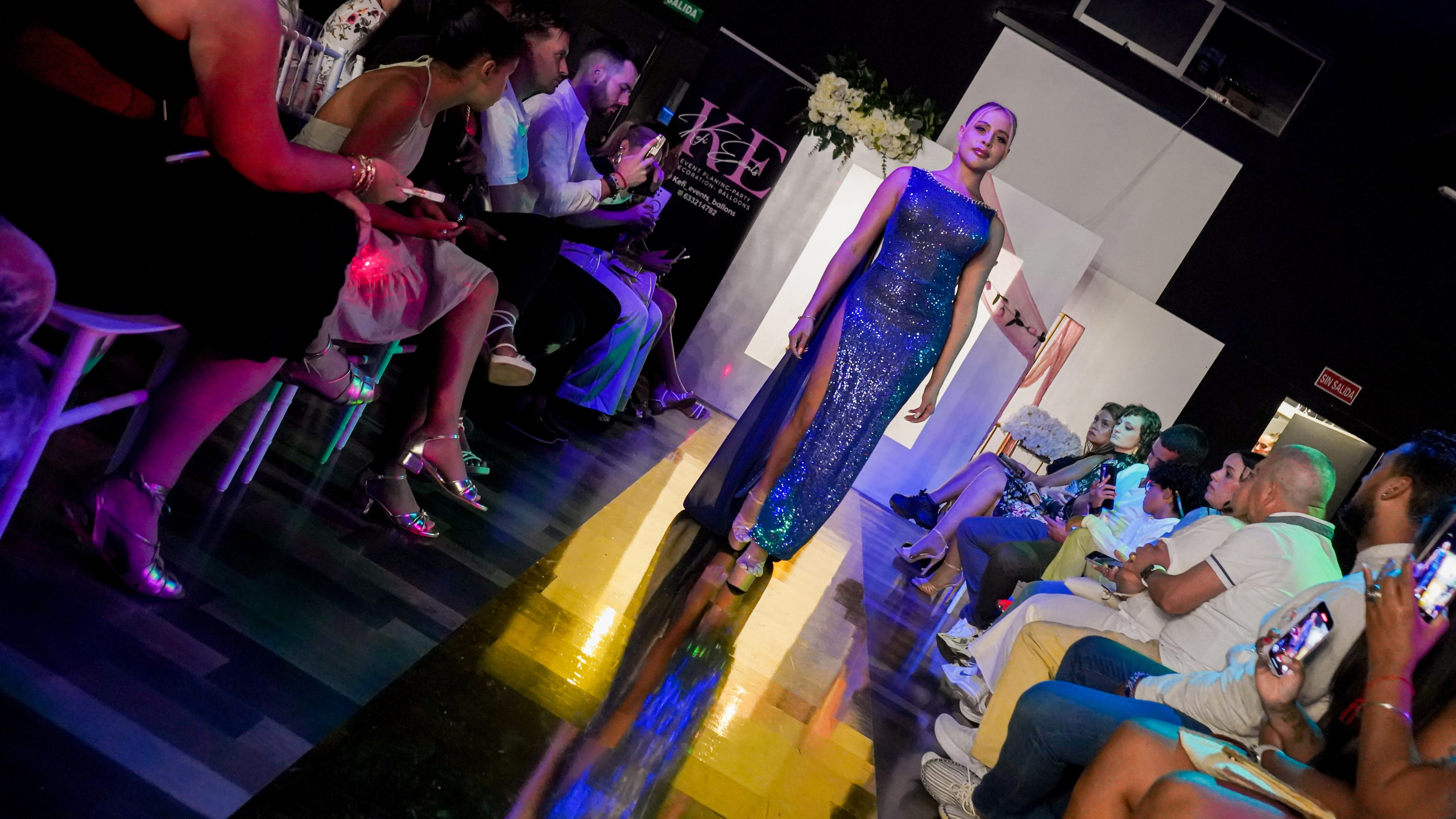 Pasarela Casa de Reinas. Photographer Picselen shots