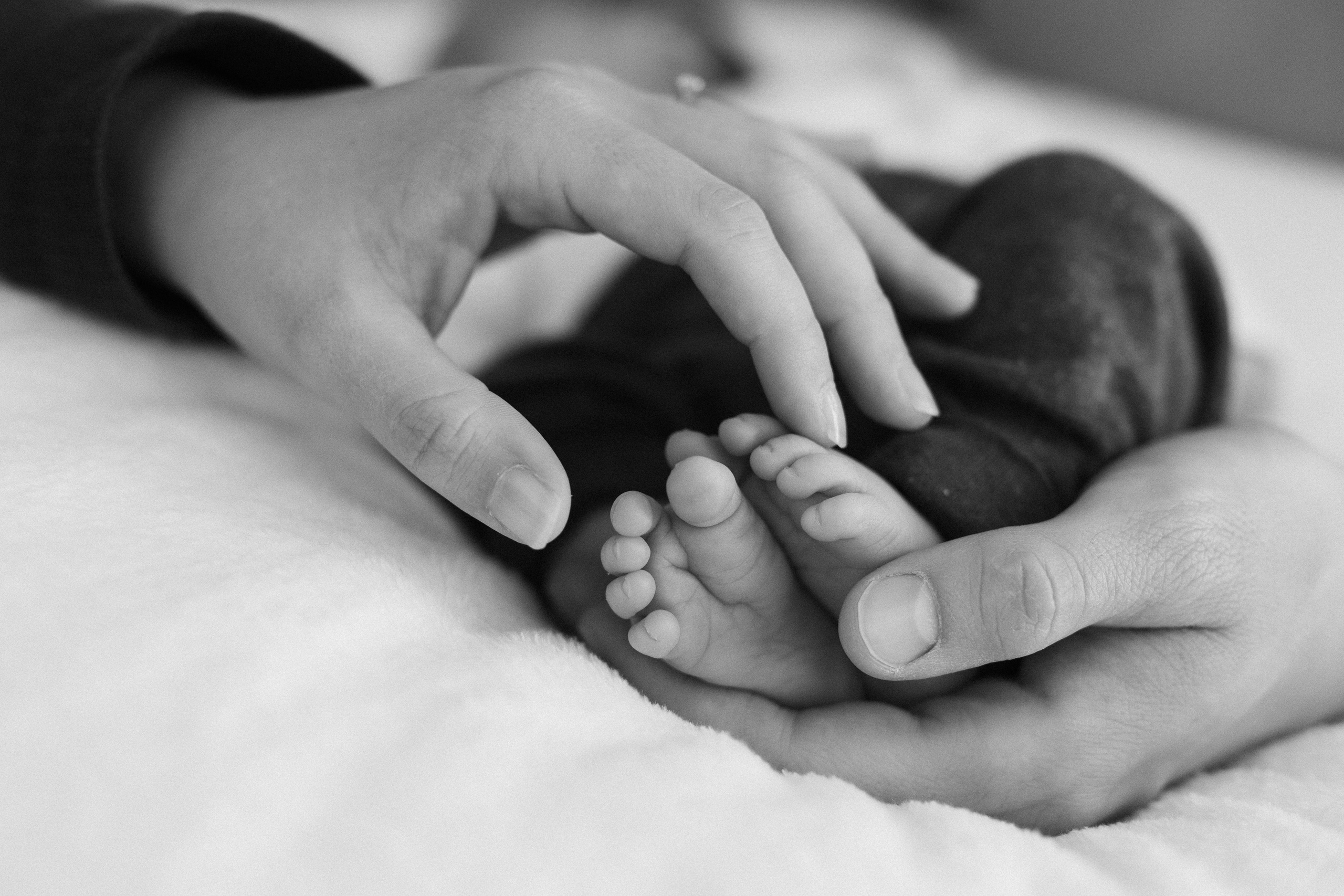 NEWBORN. Familien & Hochzeitfotografin Nadja Holzmann