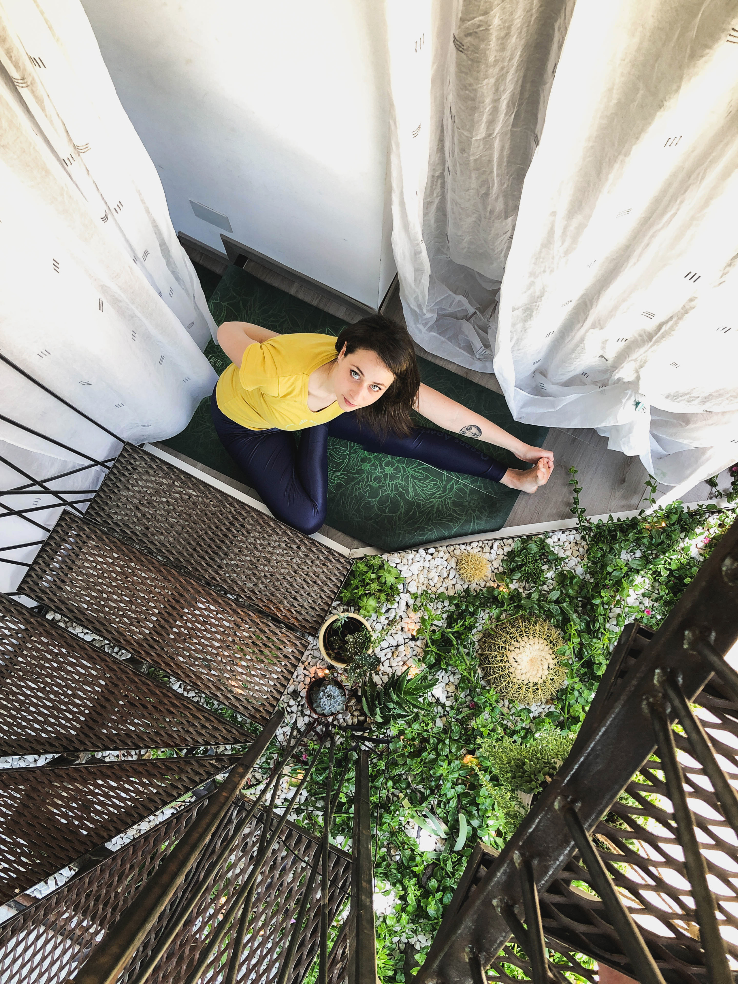 ONLINE Fotoshooting Marta from Sicilia. Nina Janeckova Fotografin und Videografin am Bodensee