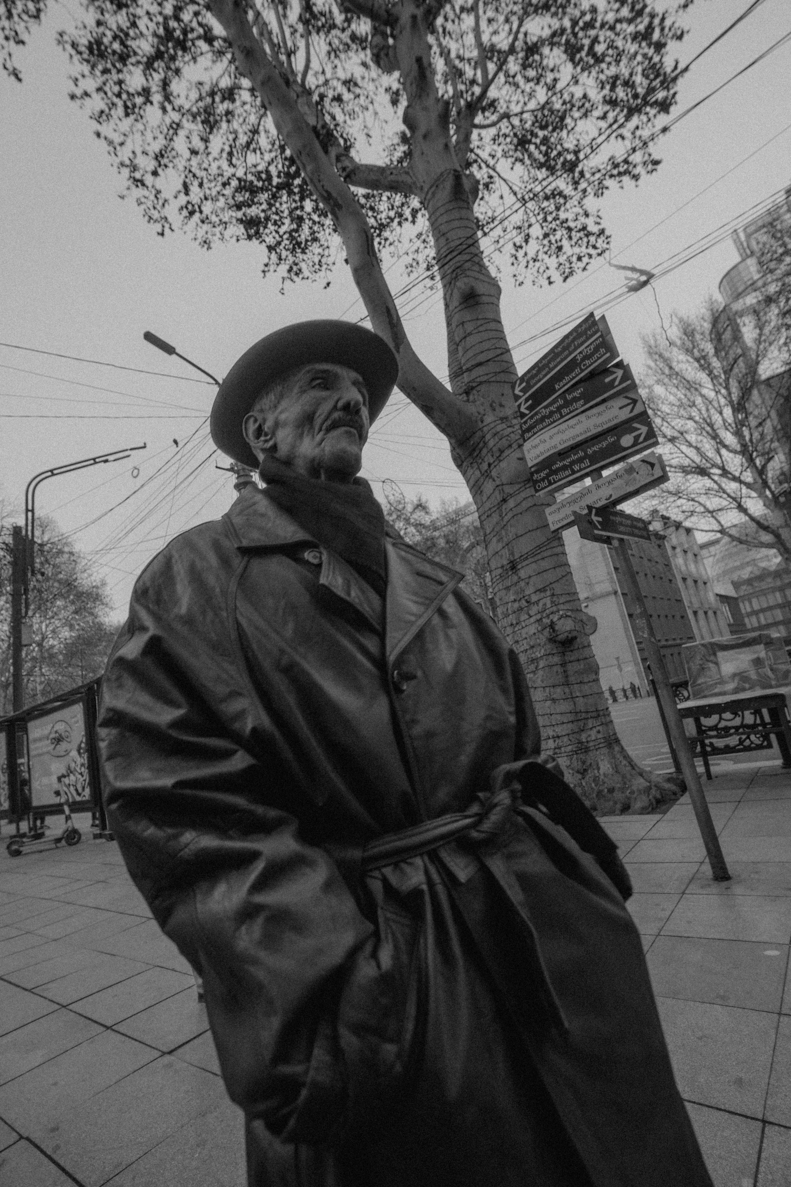 ТБИЛИСИ 2023-2024. Стрит-фотография, полная абсурда, идиотизма и красоты