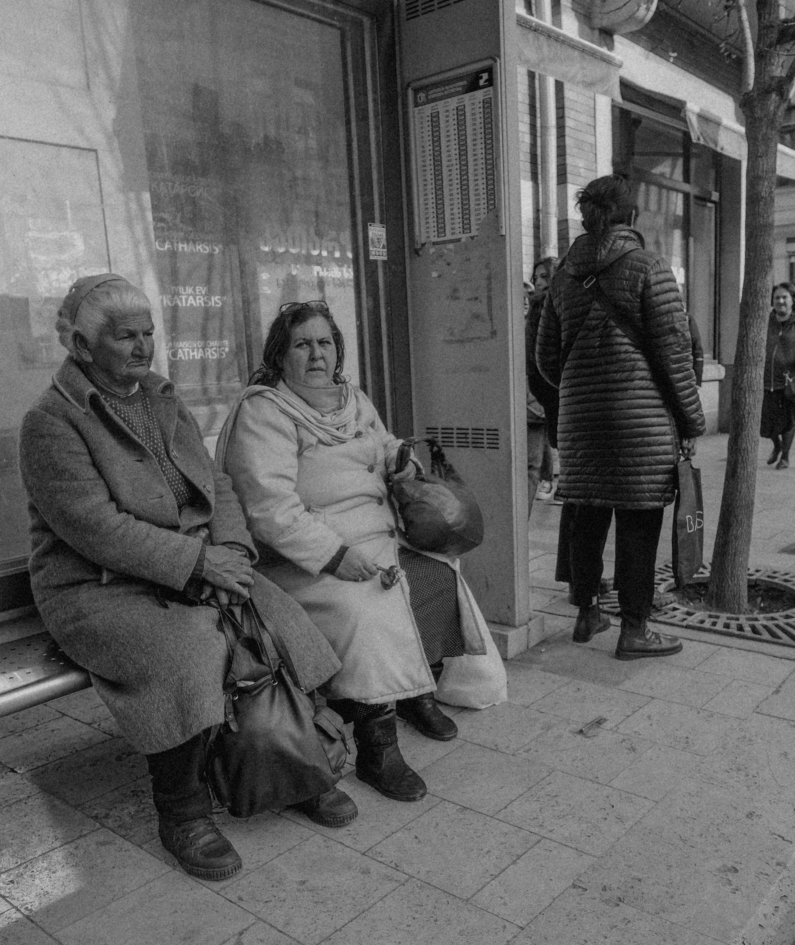 ТБИЛИСИ 2023-2024. Стрит-фотография, полная абсурда, идиотизма и красоты