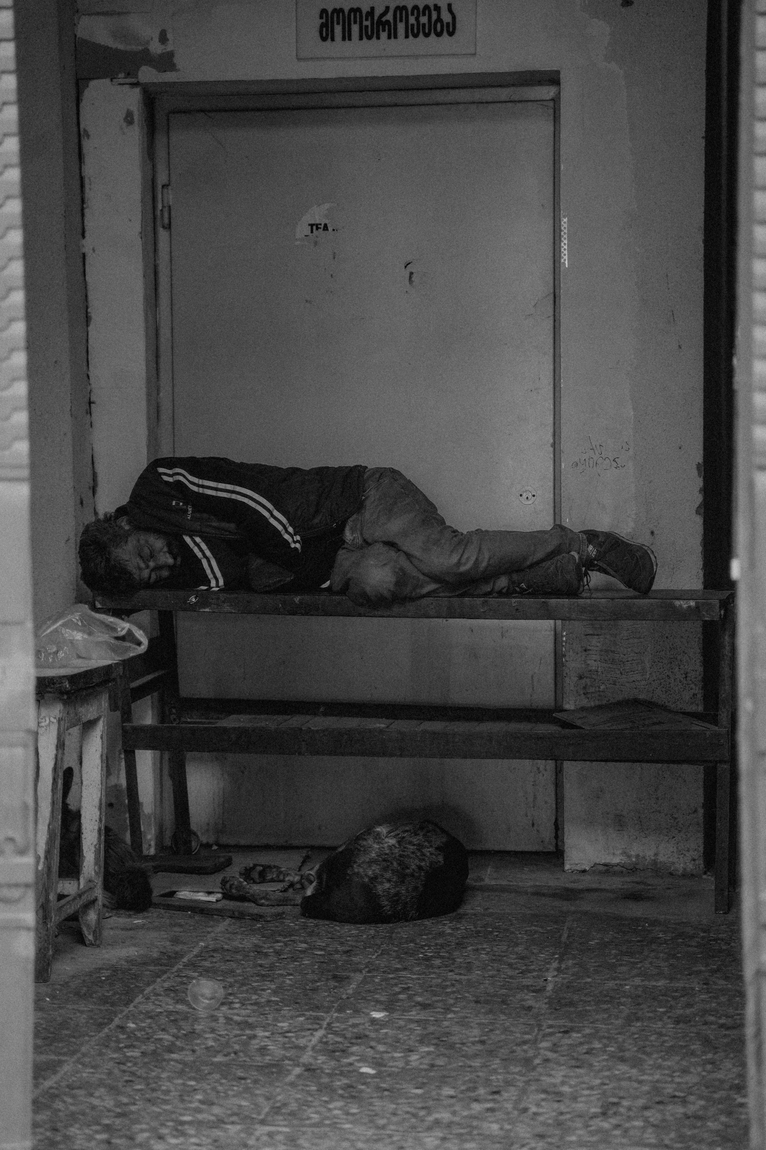 ТБИЛИСИ 2023-2024. Стрит-фотография, полная абсурда, идиотизма и красоты