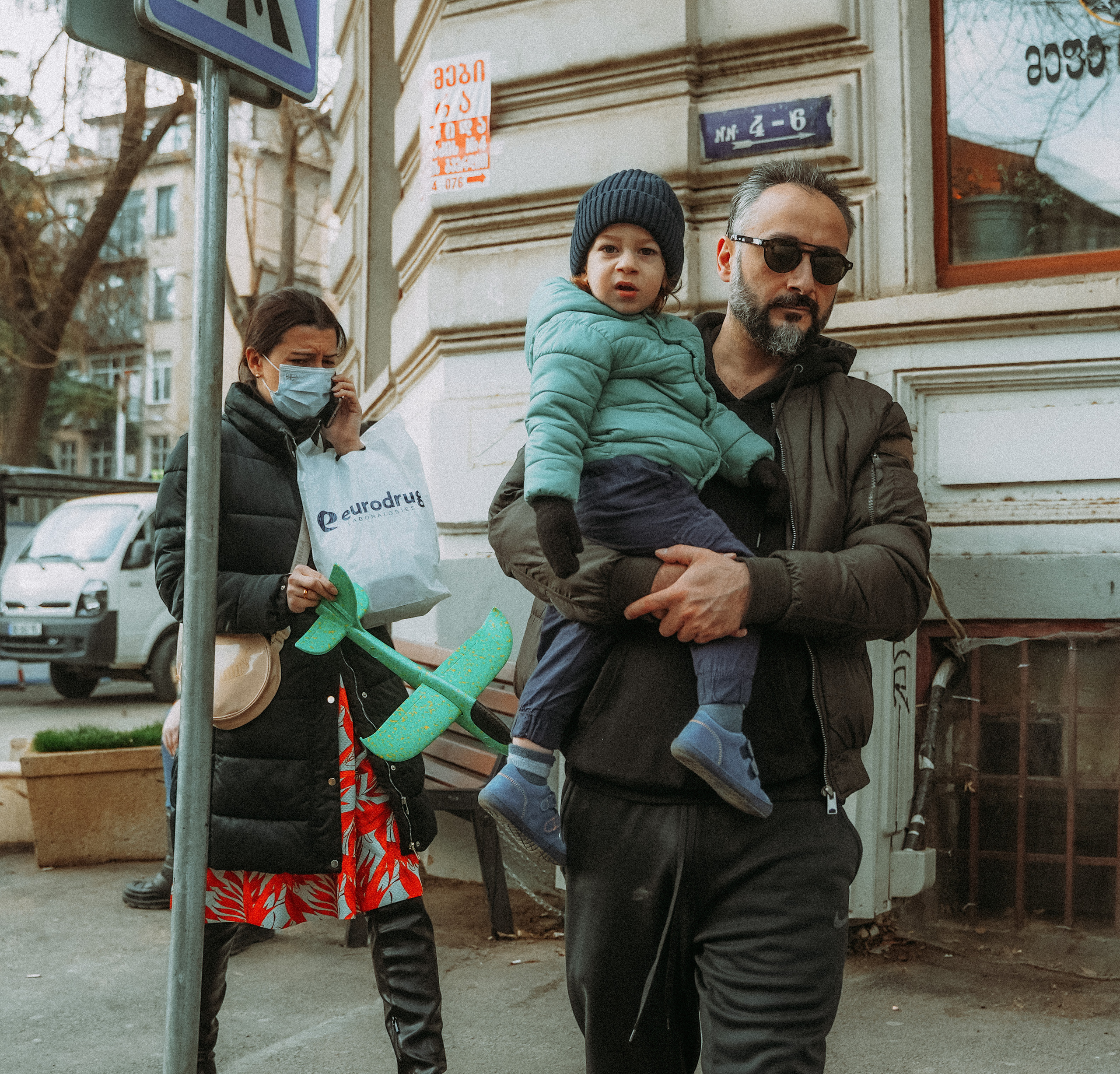 ТБИЛИСИ 2023-2024. Стрит-фотография, полная абсурда, идиотизма и красоты