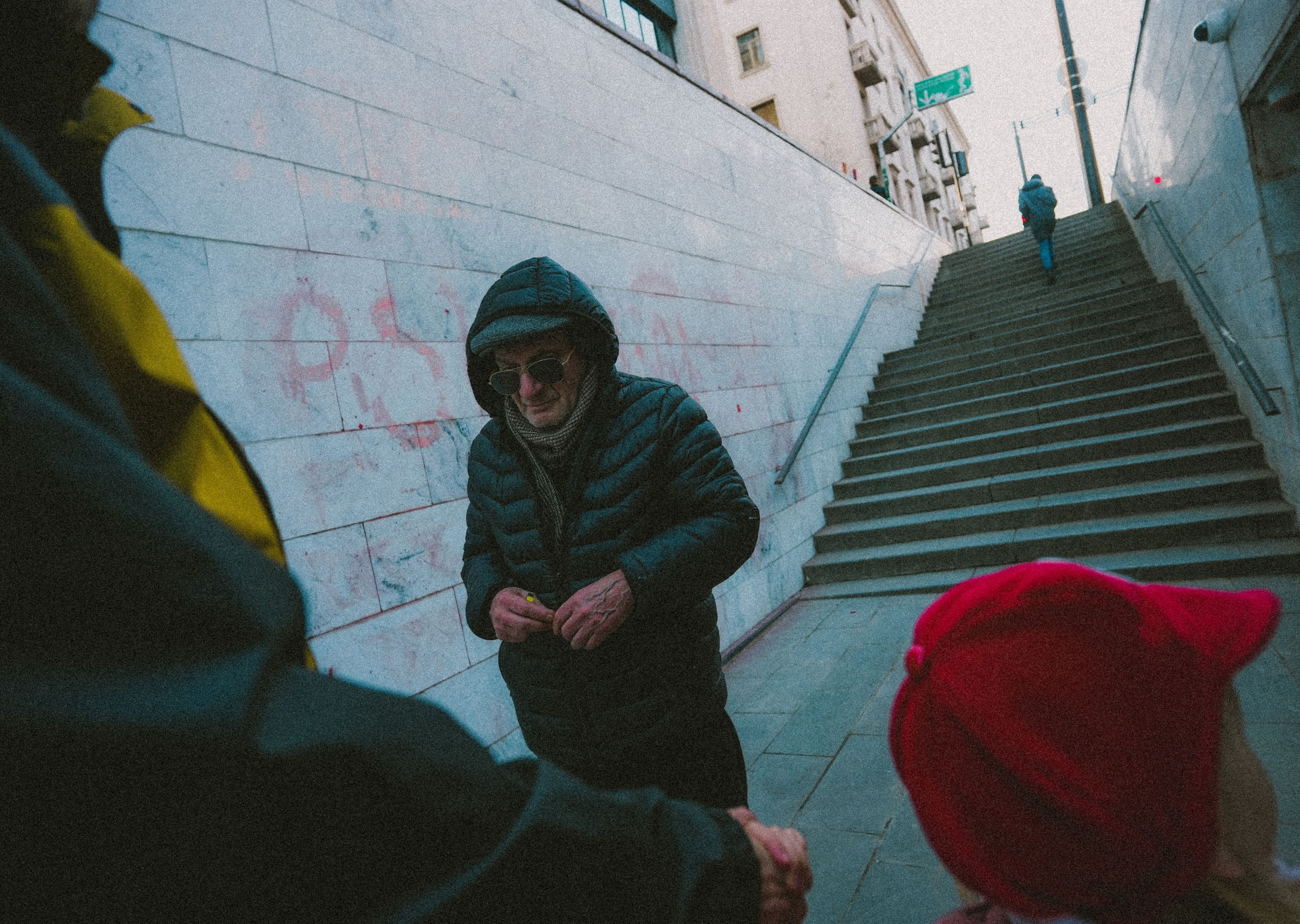 ТБИЛИСИ 2023-2024. Стрит-фотография, полная абсурда, идиотизма и красоты