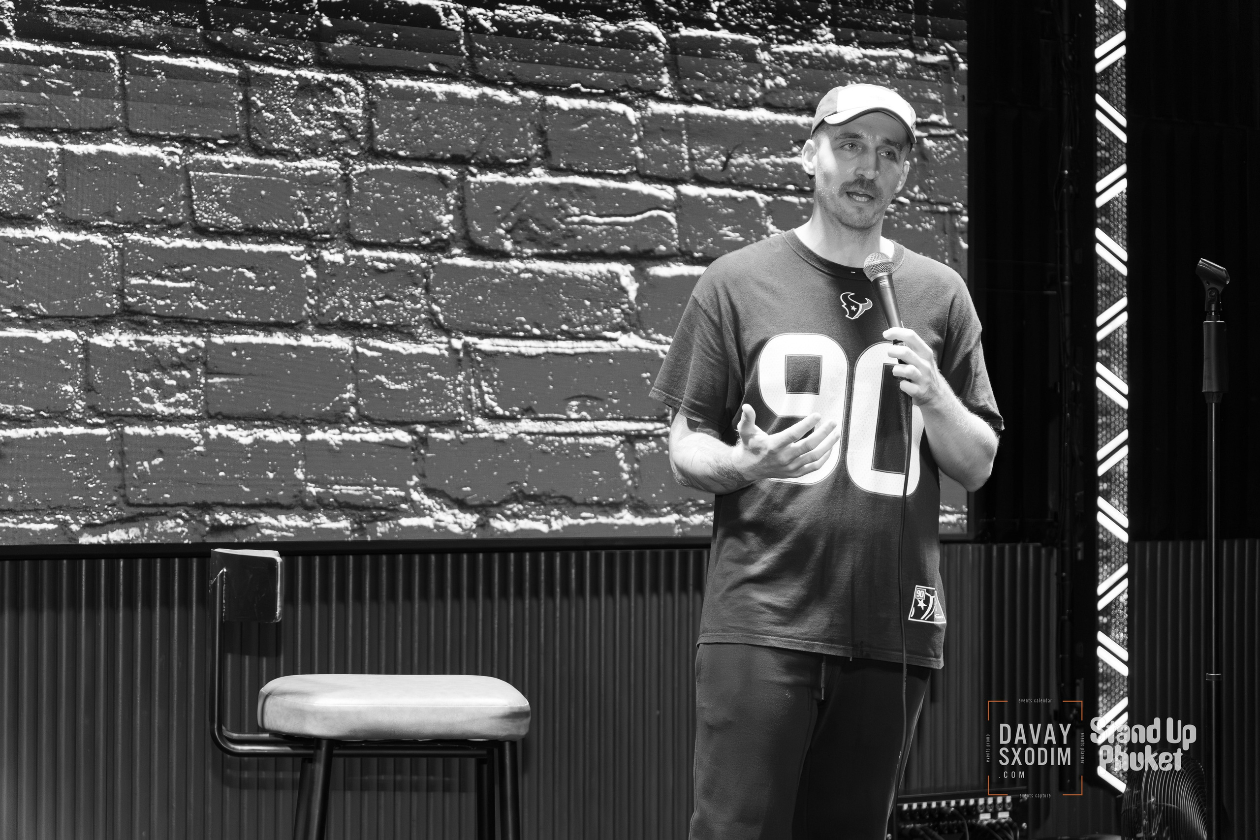 Standup Влада Лапина | Фоторепортаж | Афиша | DAVAYSXODIM.com PHUKET. АФИША|ФОТОРЕПОРТАЖИ|ИВЕНТЫ|ПХУКЕТ