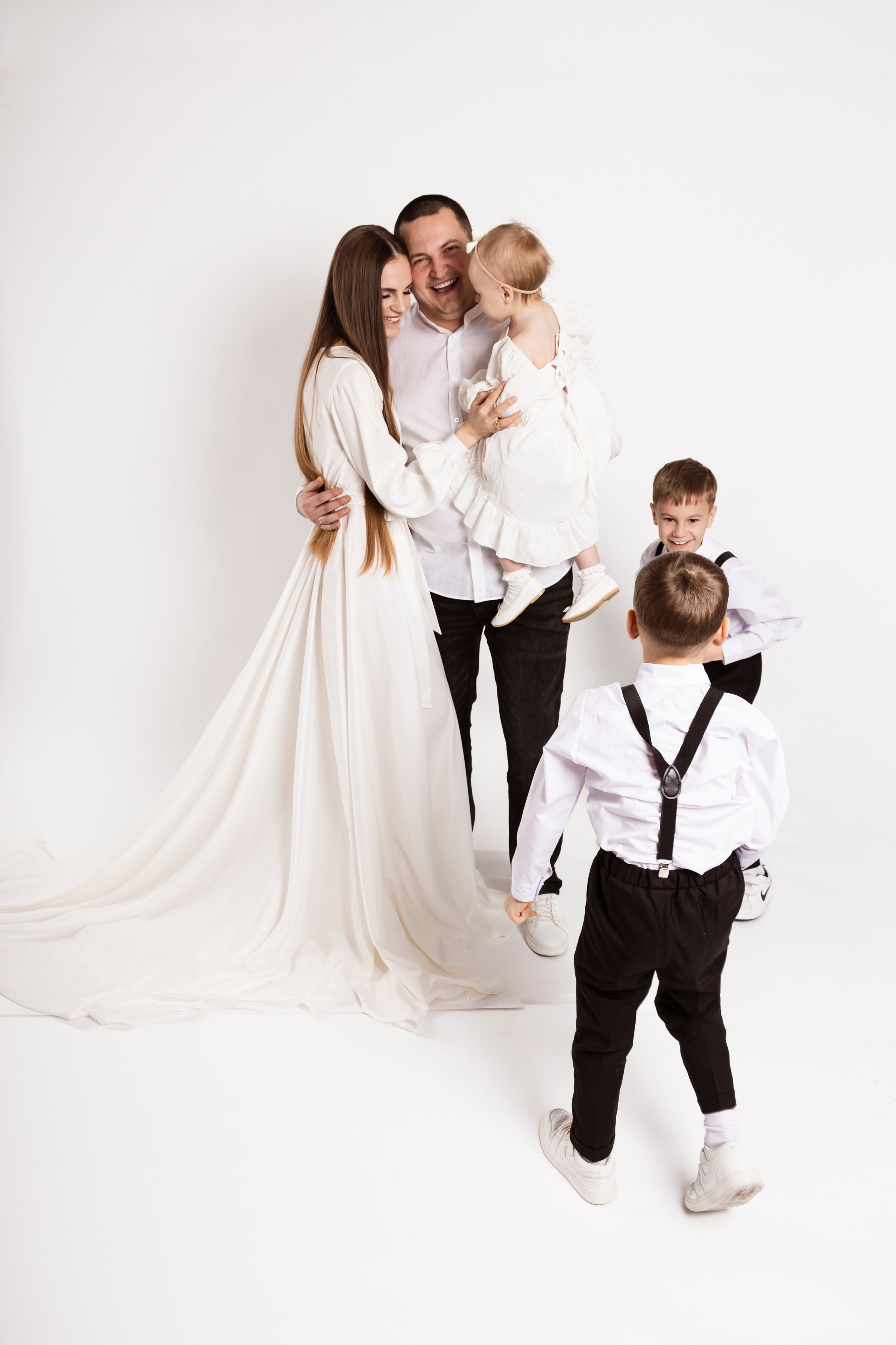 Rodinné studiové focení. Лайфстайл и семейный фотограф в г. Писек Чехия Оксана Телупилова