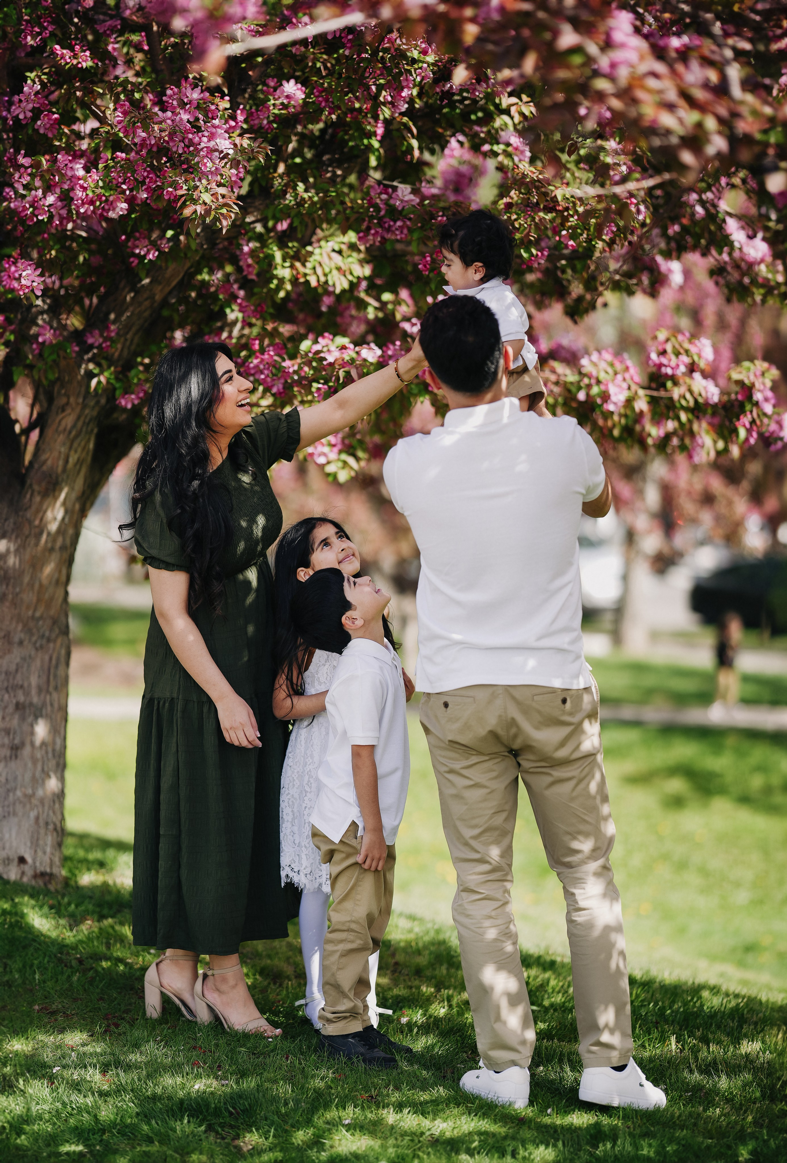 Spring Photo Day. Pashynska Photography | Calgary Wedding & Family Photographer