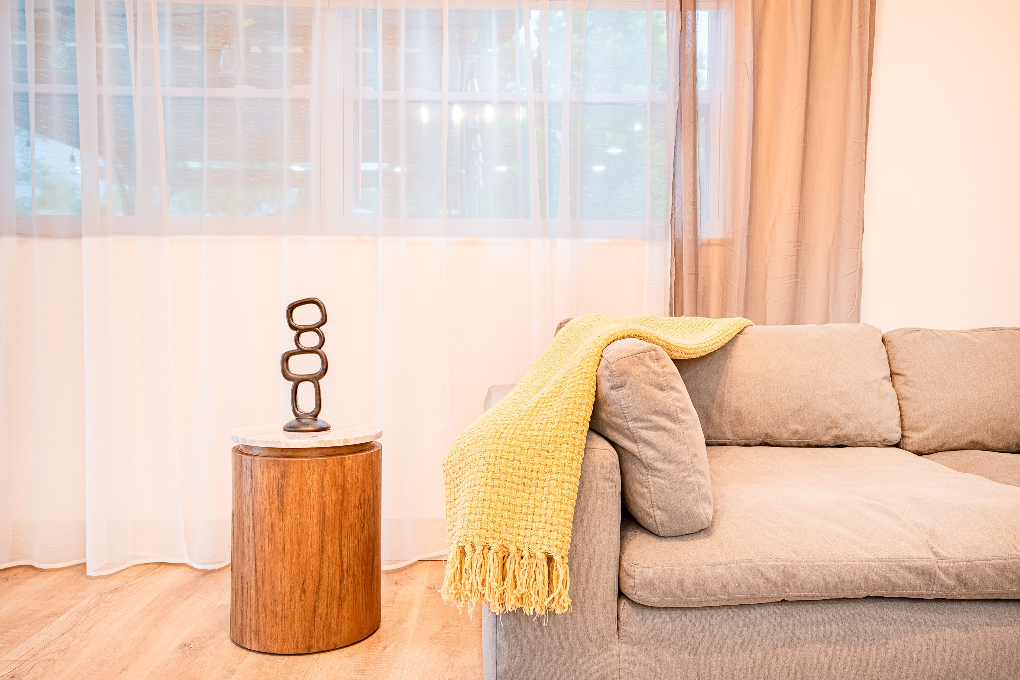 Airbnb: Real Estate 01. Welcome to my video and photo world!