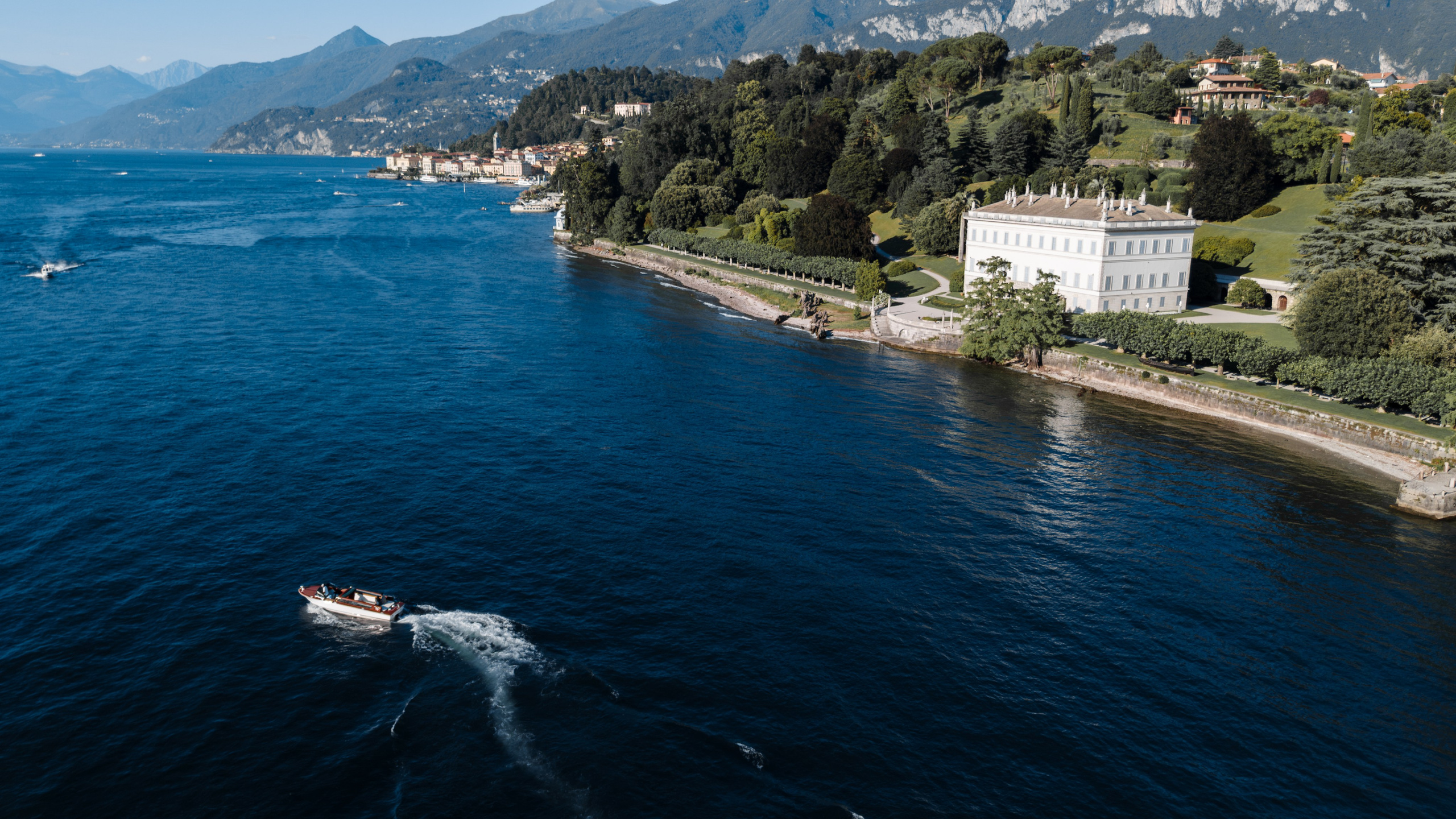 Villa Melzi Secret Proposal. Lake Como Proposal Photographer | Surprise Proposals & Engagements